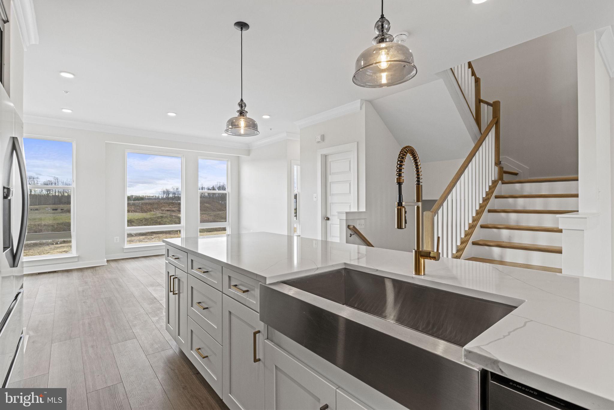 SOUTHLAKE - Residential