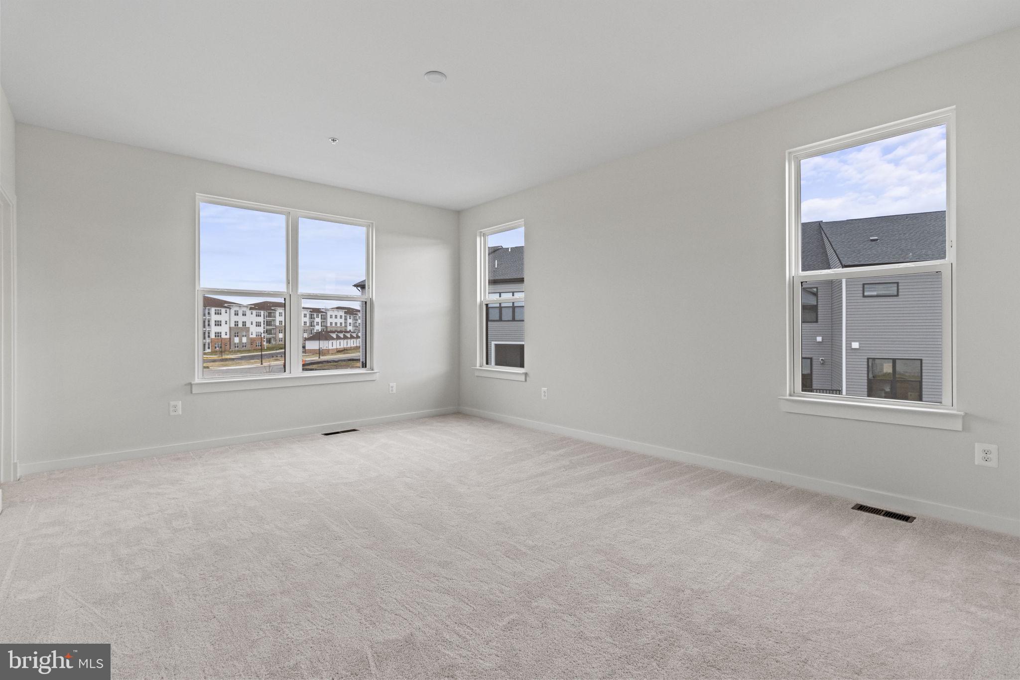 SOUTHLAKE - Residential