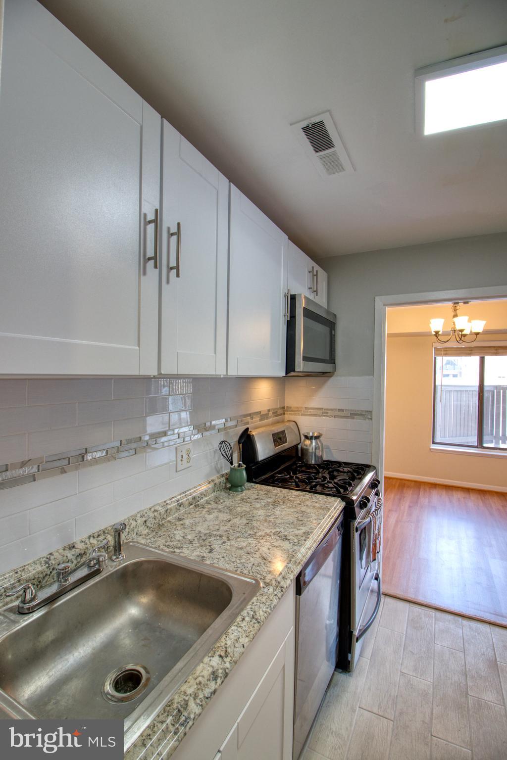 WOODLAKE TOWERS - Residential