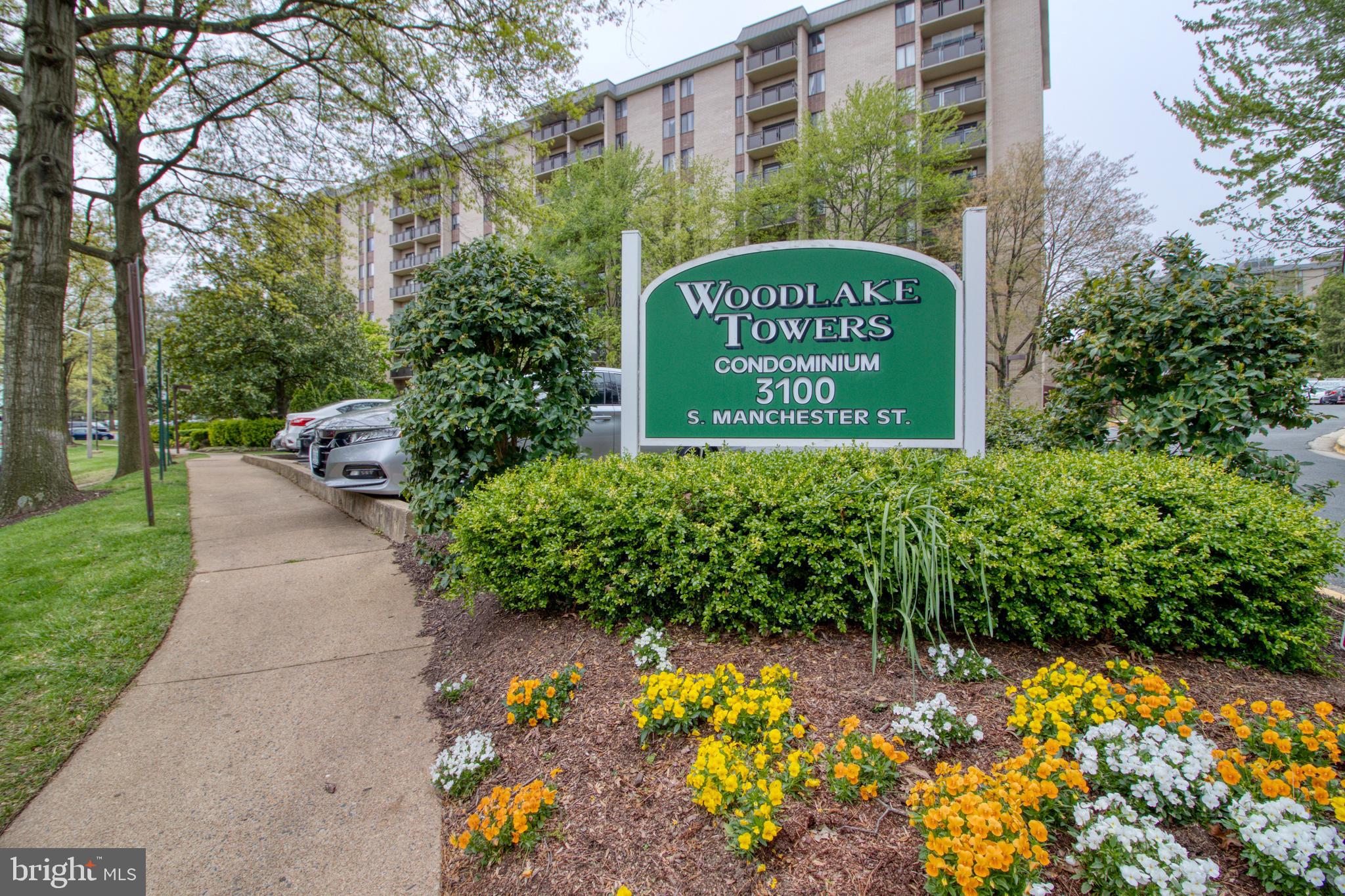 WOODLAKE TOWERS - Residential