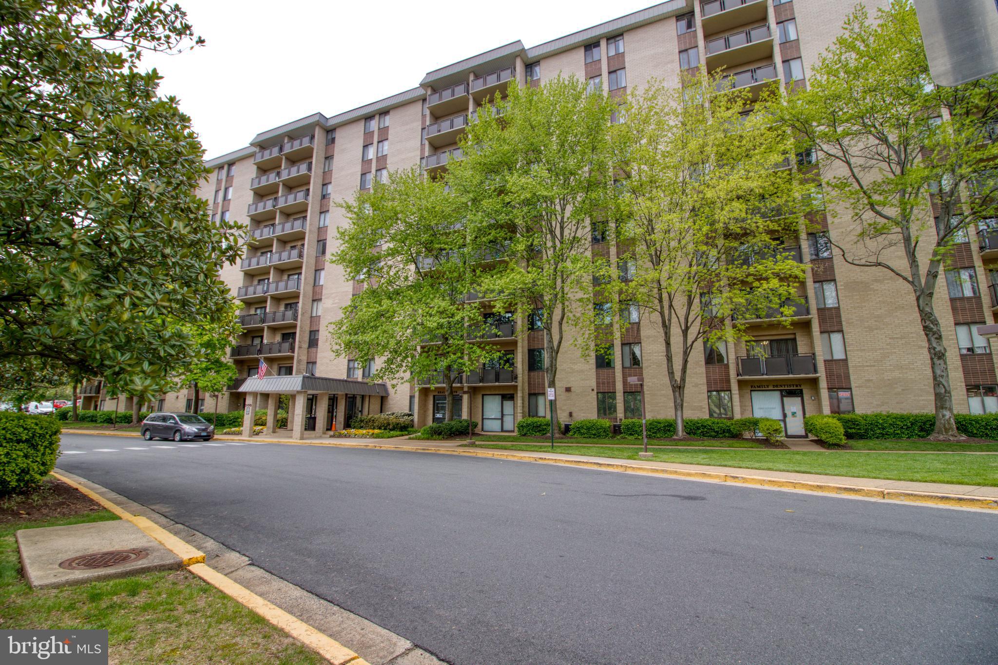 WOODLAKE TOWERS - Residential