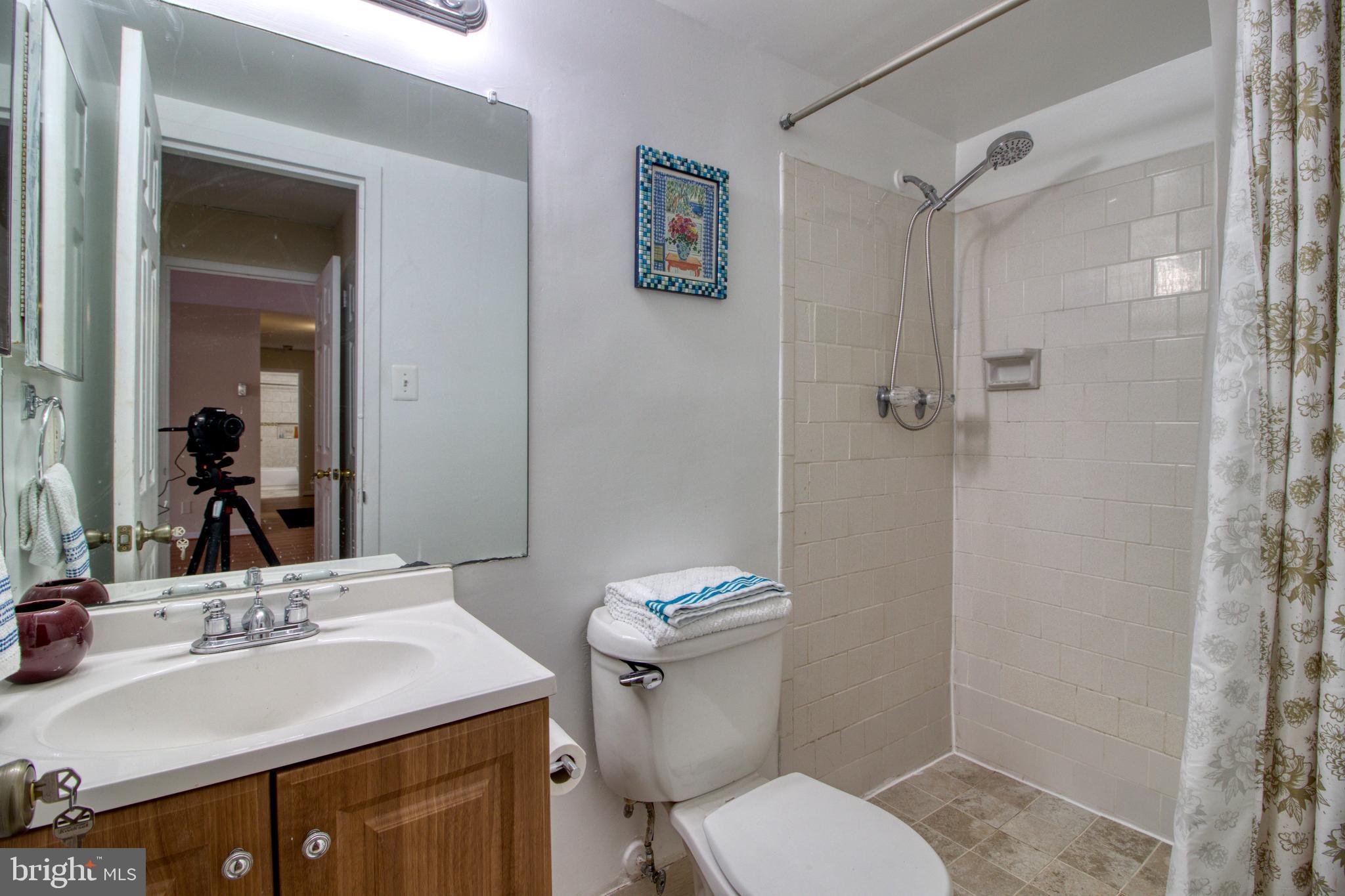 WOODLAKE TOWERS - Residential