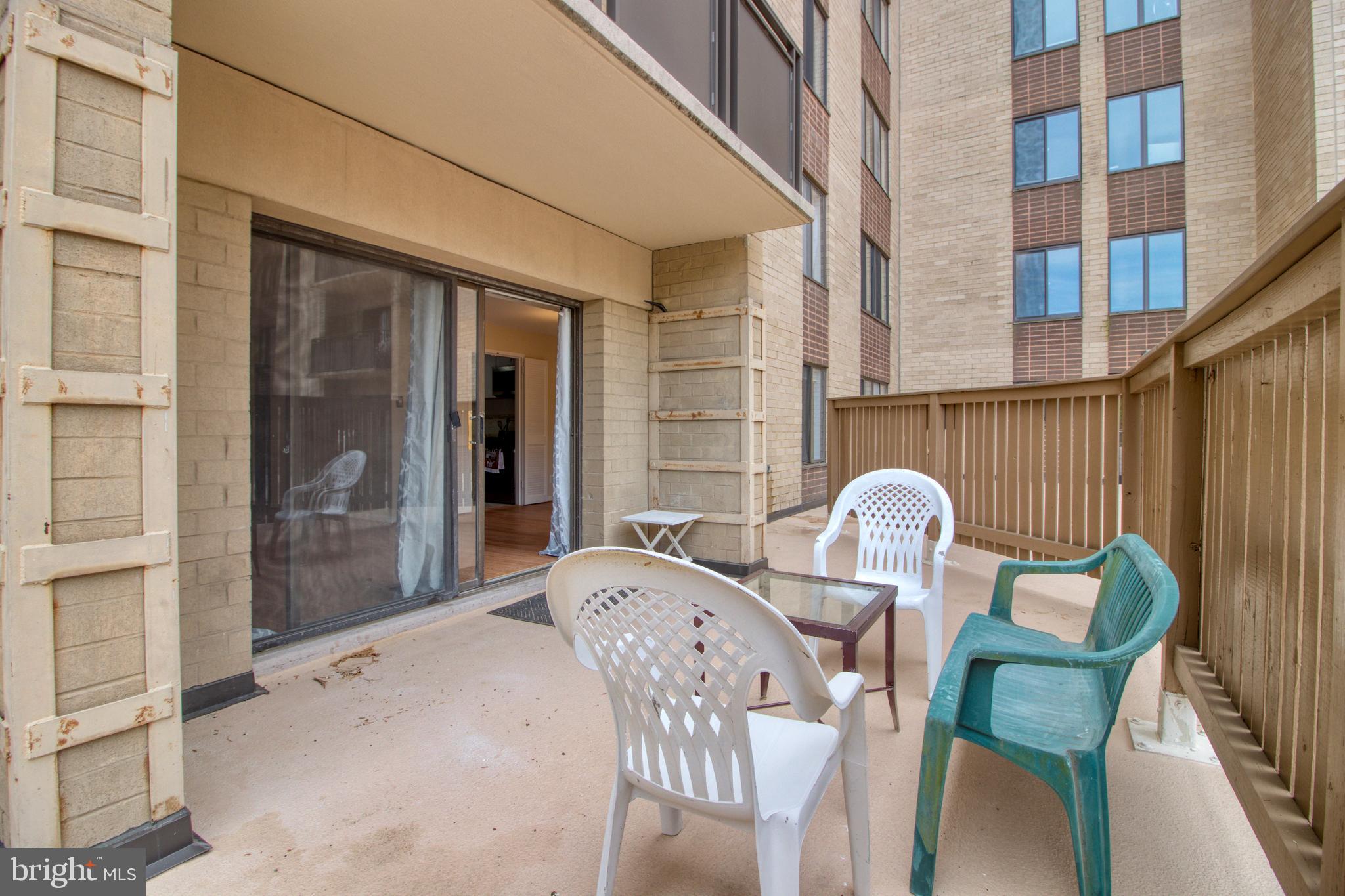 WOODLAKE TOWERS - Residential