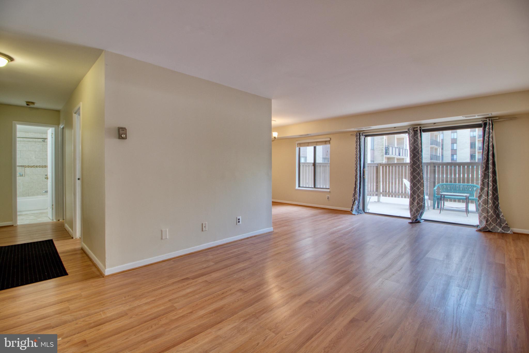 WOODLAKE TOWERS - Residential