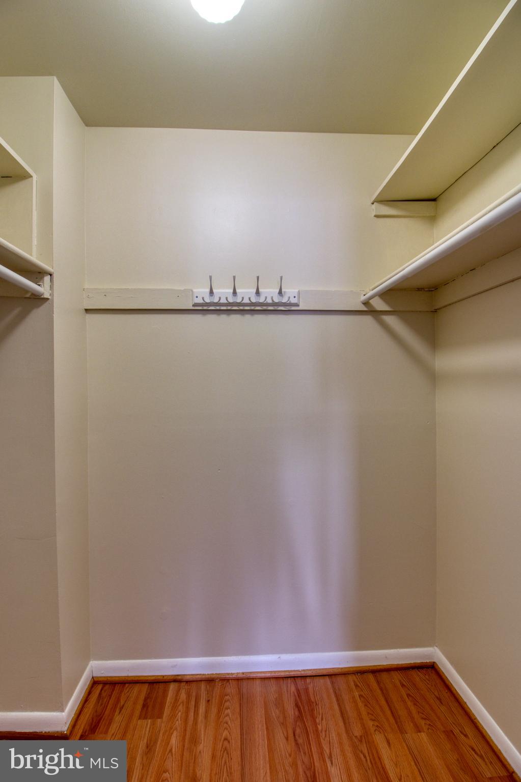 WOODLAKE TOWERS - Residential