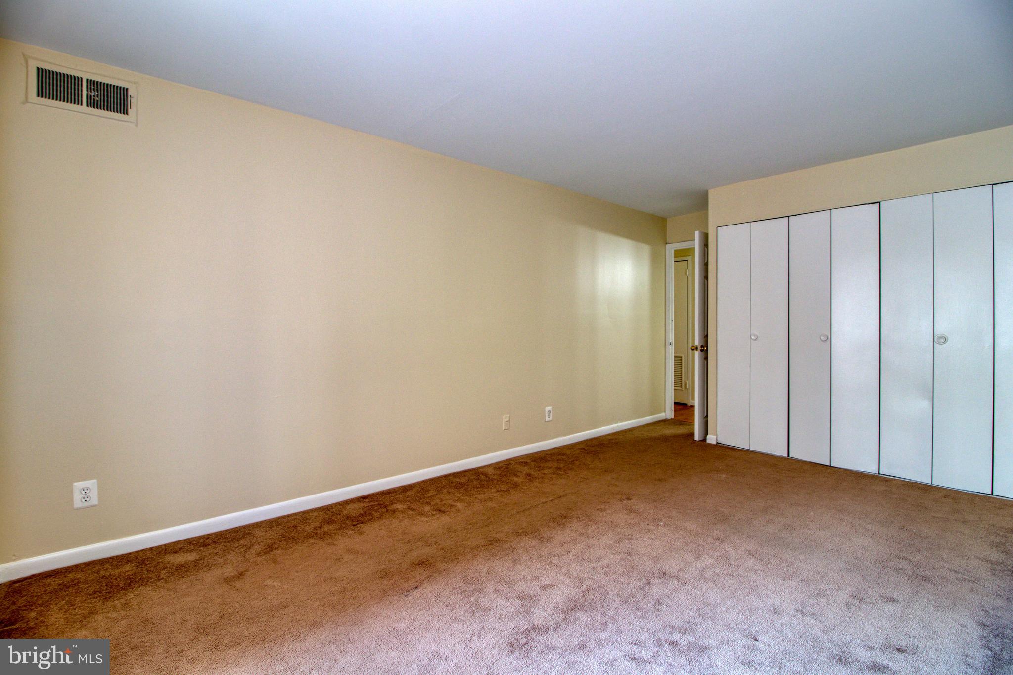 WOODLAKE TOWERS - Residential