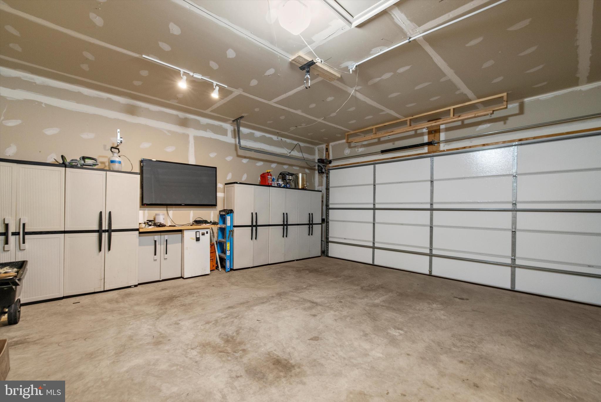 MAPLE LAWN - Residential