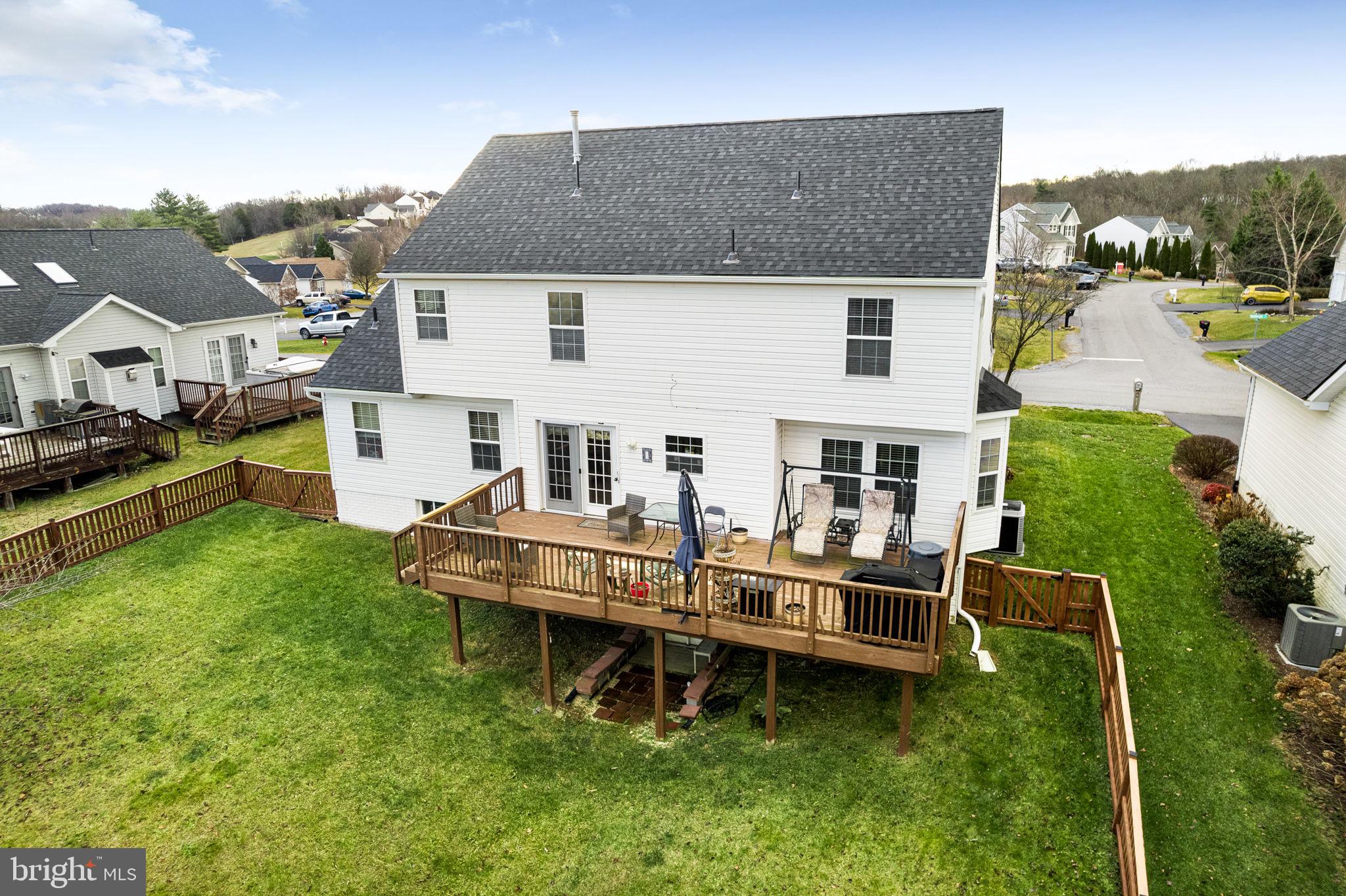 STONEBRIDGE - Residential