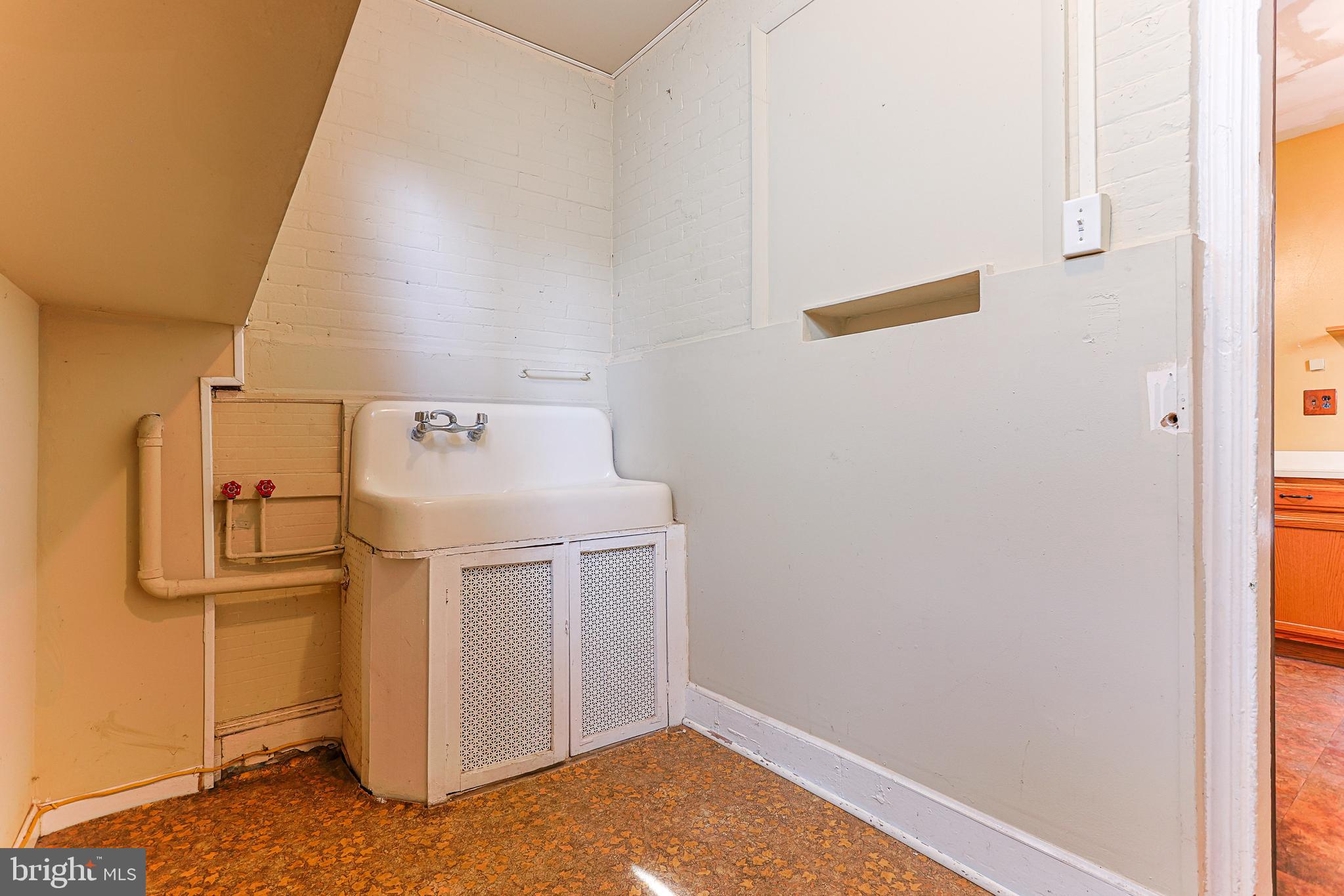 OLDE KENSINGTON - Residential