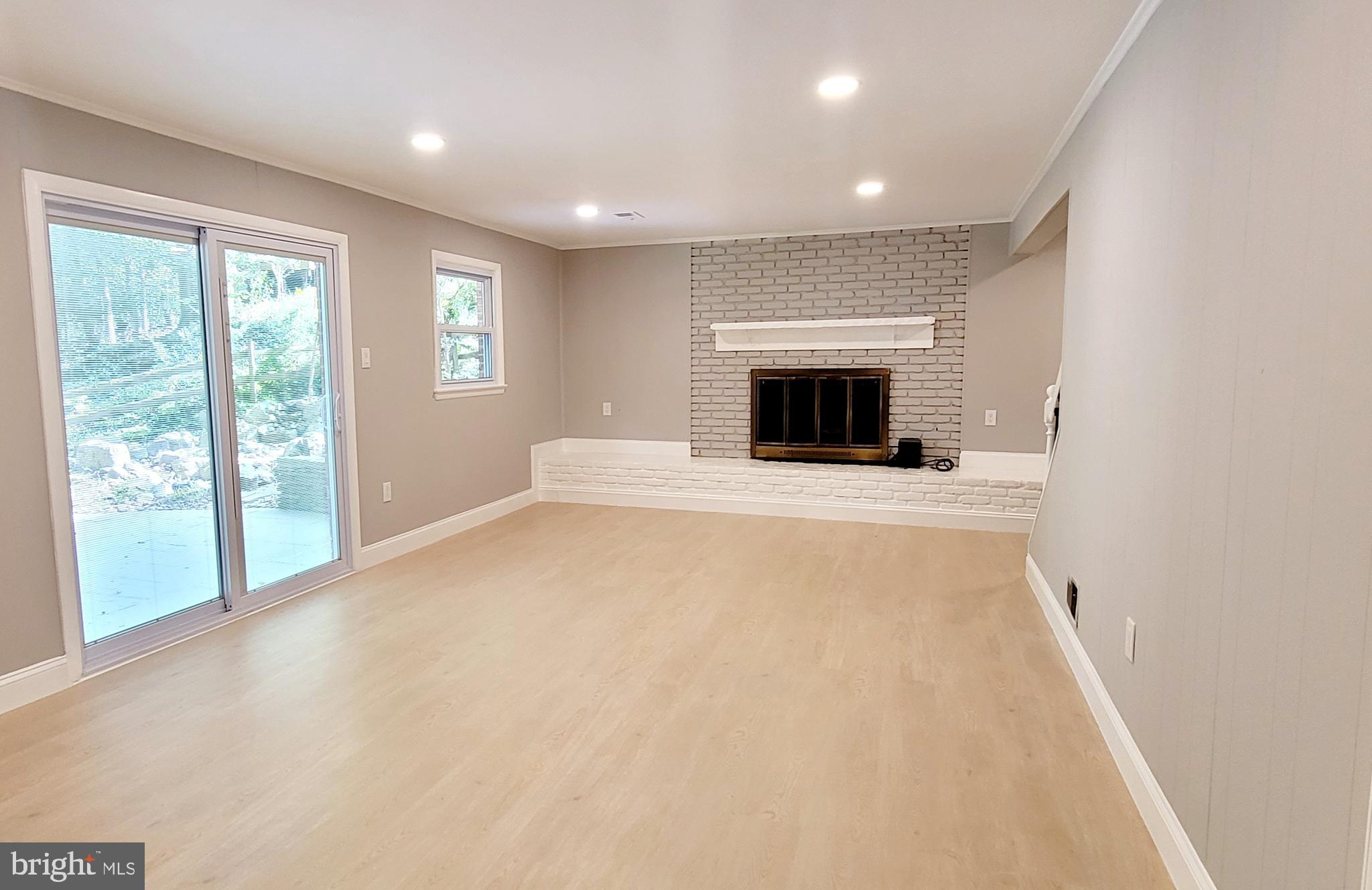 LAKE RIDGE - Residential