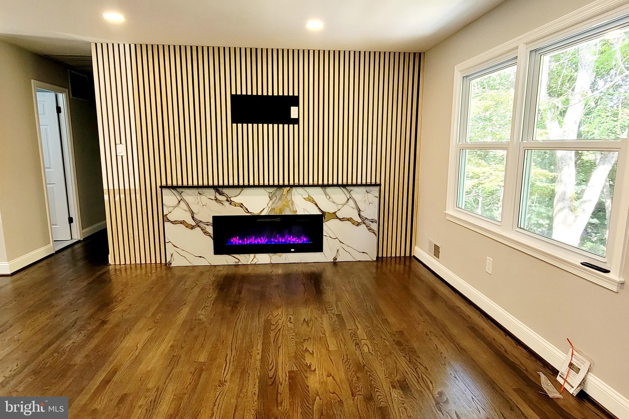 2306 MARLINE COURT