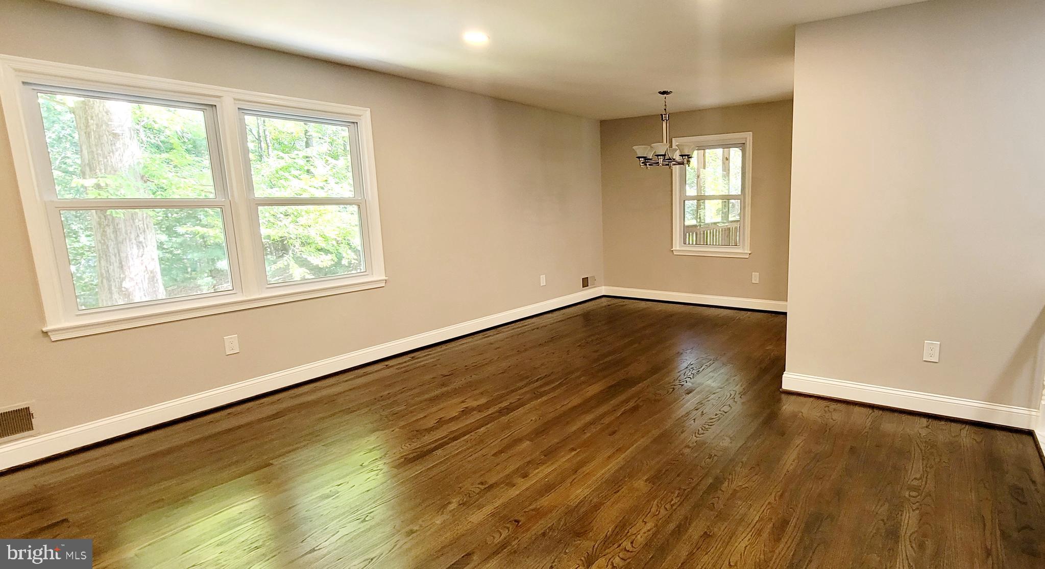 LAKE RIDGE - Residential