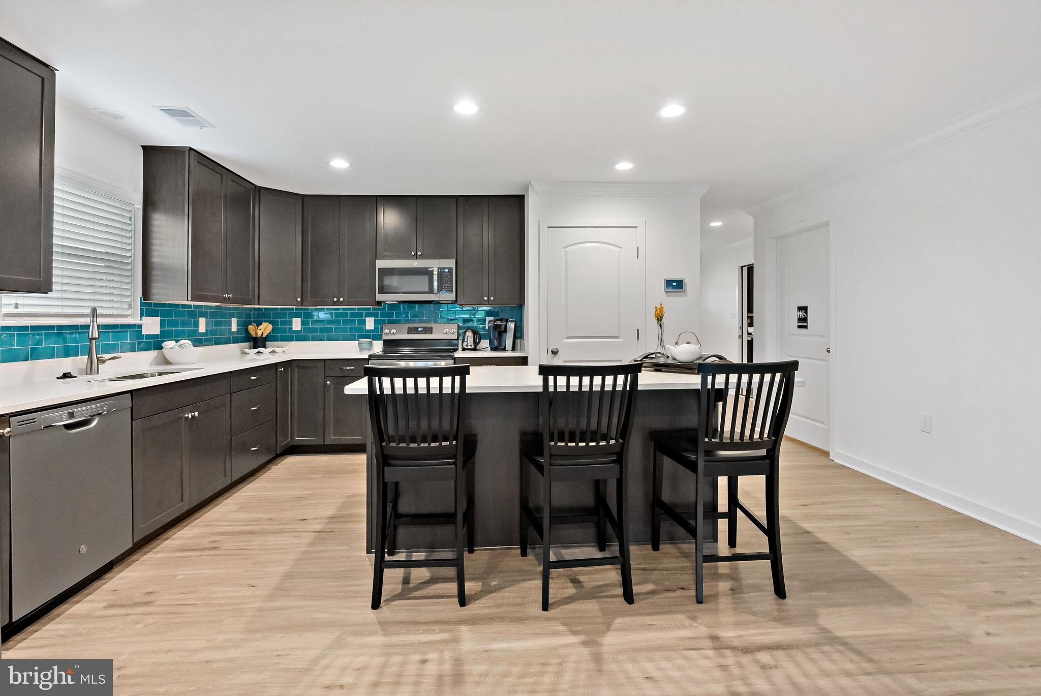 CARDINAL POINTE - Residential