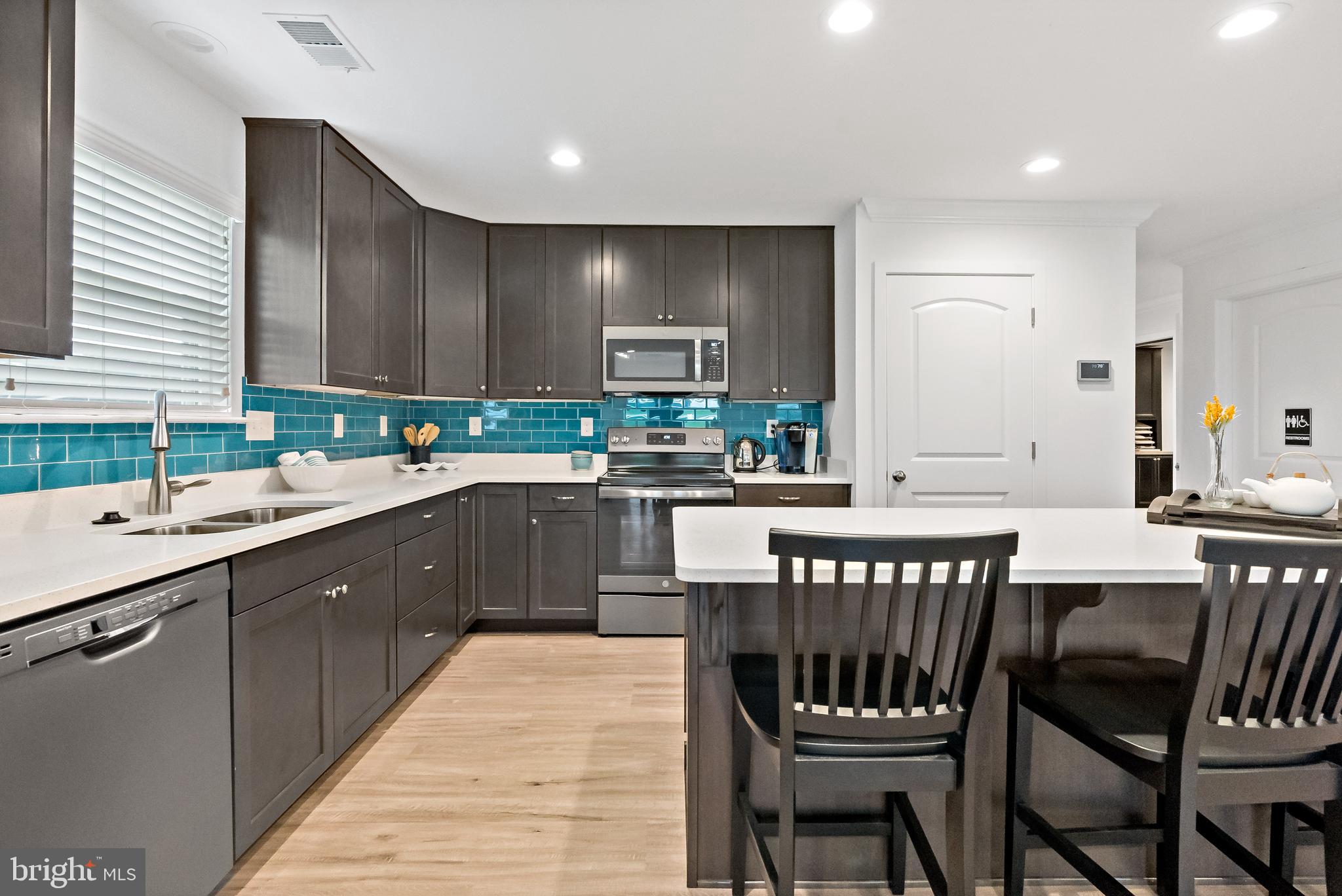 CARDINAL POINTE - Residential