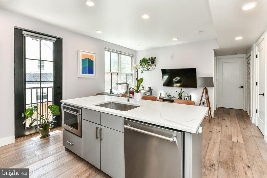 LUXURY 2BR, 2BA condo is centrally located within the sought-after N Arlington - Flats At Pierce boutique condominium building in the heart of Rosslyn*Absolutely perfect! Welcome home to neutral paint tones, gorgeous wide-plank hardwood floors, recess lighting & LOTS of natural sunlight throughout the unit*Beautiful Calacatta Quartz counters & backsplash, white cabinetry & stainless steel appliances in kitchen with custom pantry*Living room airy & spacious*Spacious Master suite featuring custom closet, 2 walls of windows & patio door to balcony with stellar city views*STUNNING spa-like master suite bathroom with floor to ceiling marble-stone giving a sleek, crisp, clean look* Fantastic location! Walk to Metro, Rosslyn, Georgetown, Courthouse, and Clarendon*So close to Georgetown, DC, new Amazon HQ2, Pentagon, Crystal City, bike/walking path along the scenic Potomac River, Key Bridge, parks, GW Parkway, Rte. 50, 395, 495, National Airport & SO MUCH more! Short stroll to fantastic shops, restaurants & grocery*Situated within popular Yorktown school district, and in the perfect commuter location!  *Available for lease 6.1.21*