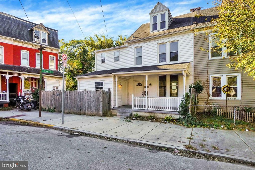 Photo of 234 Elm Ter, YORK, PA 17401 (MLS # PAYK2092404)