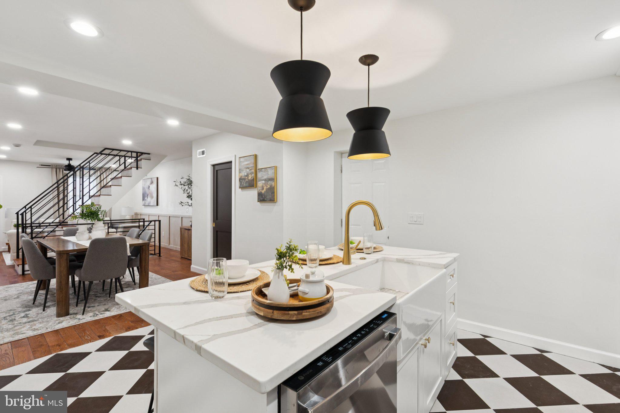 OLDE KENSINGTON - Residential