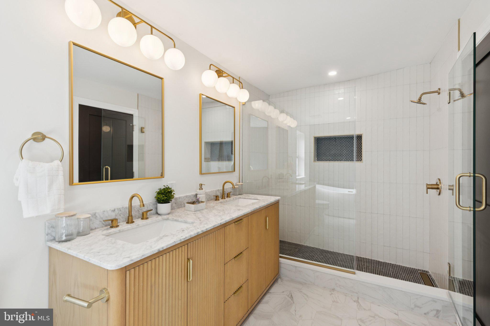 OLDE KENSINGTON - Residential