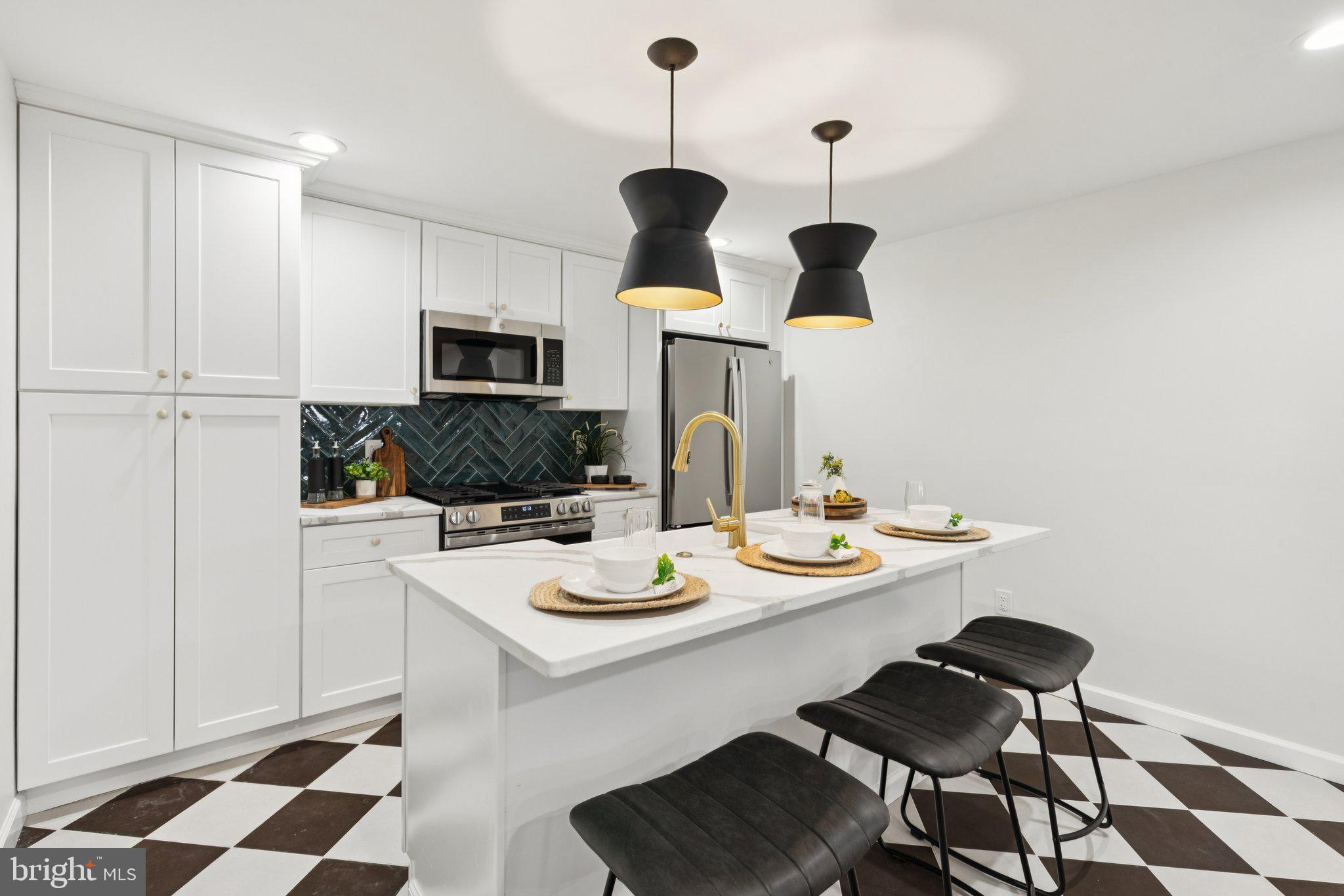 OLDE KENSINGTON - Residential