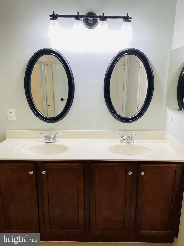 MADISON CRESCENT - Residential Lease