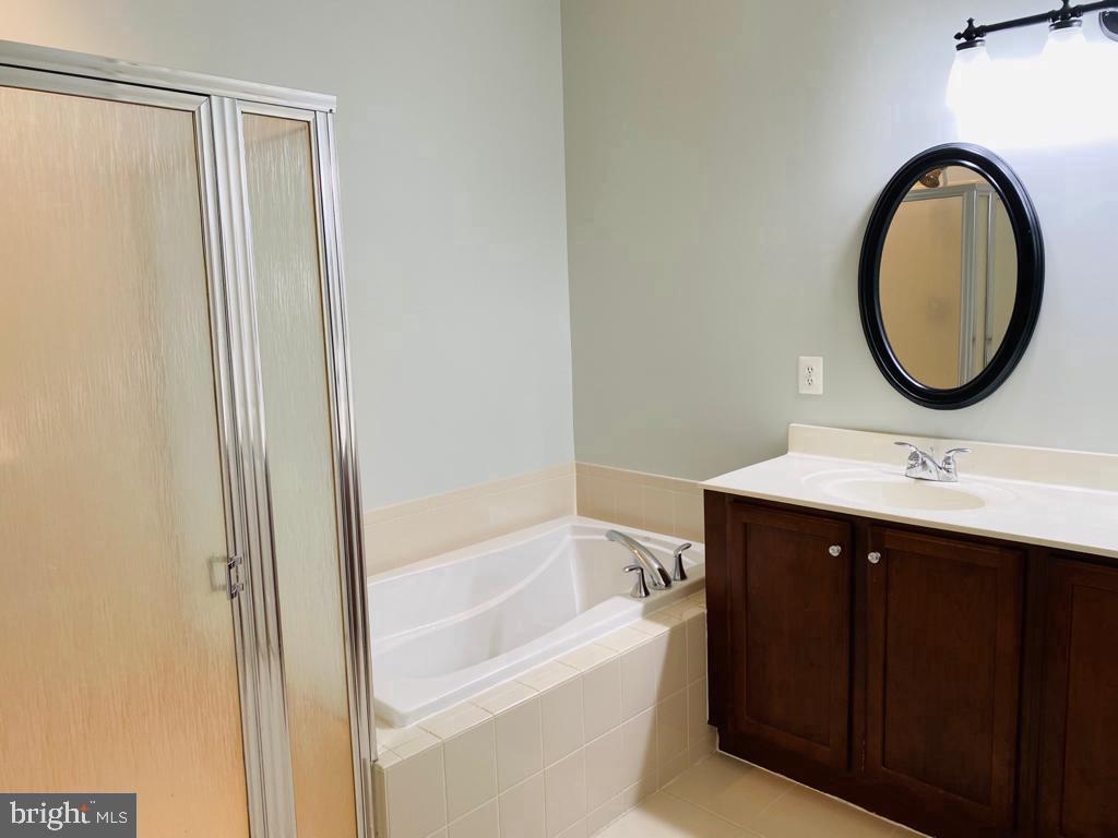 MADISON CRESCENT - Residential Lease