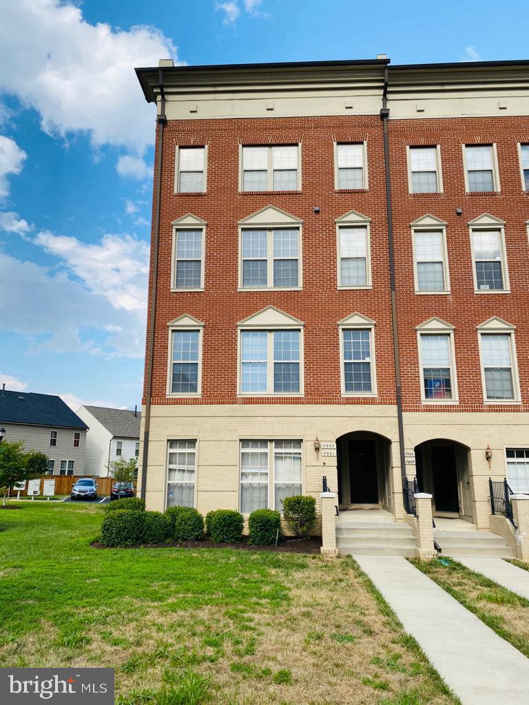 MADISON CRESCENT - Residential Lease