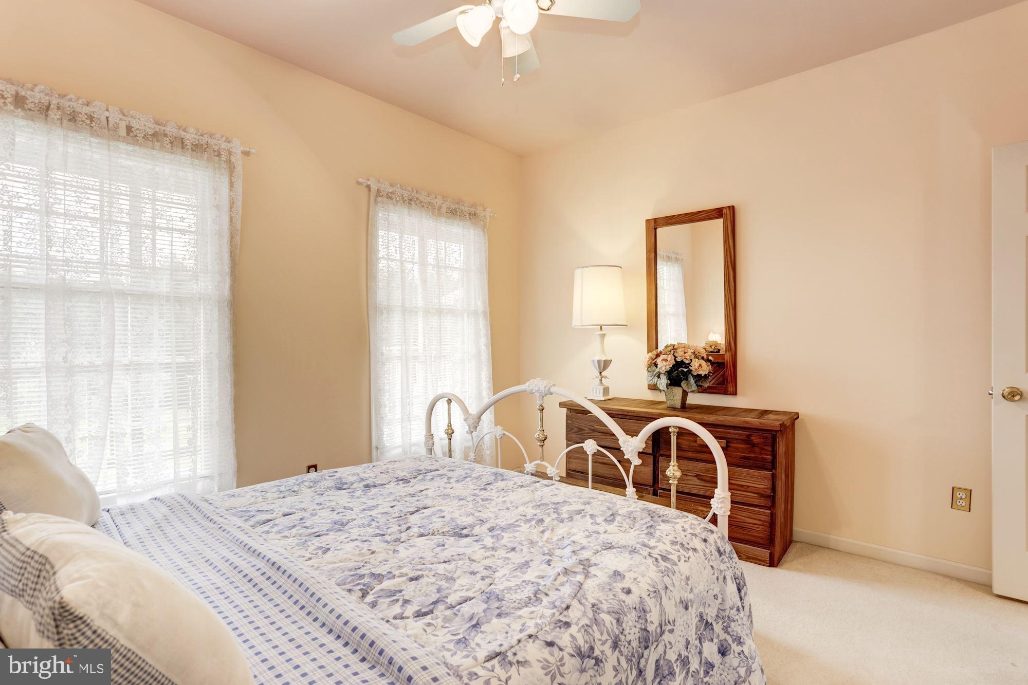 PEMBROKE GROVE - Residential