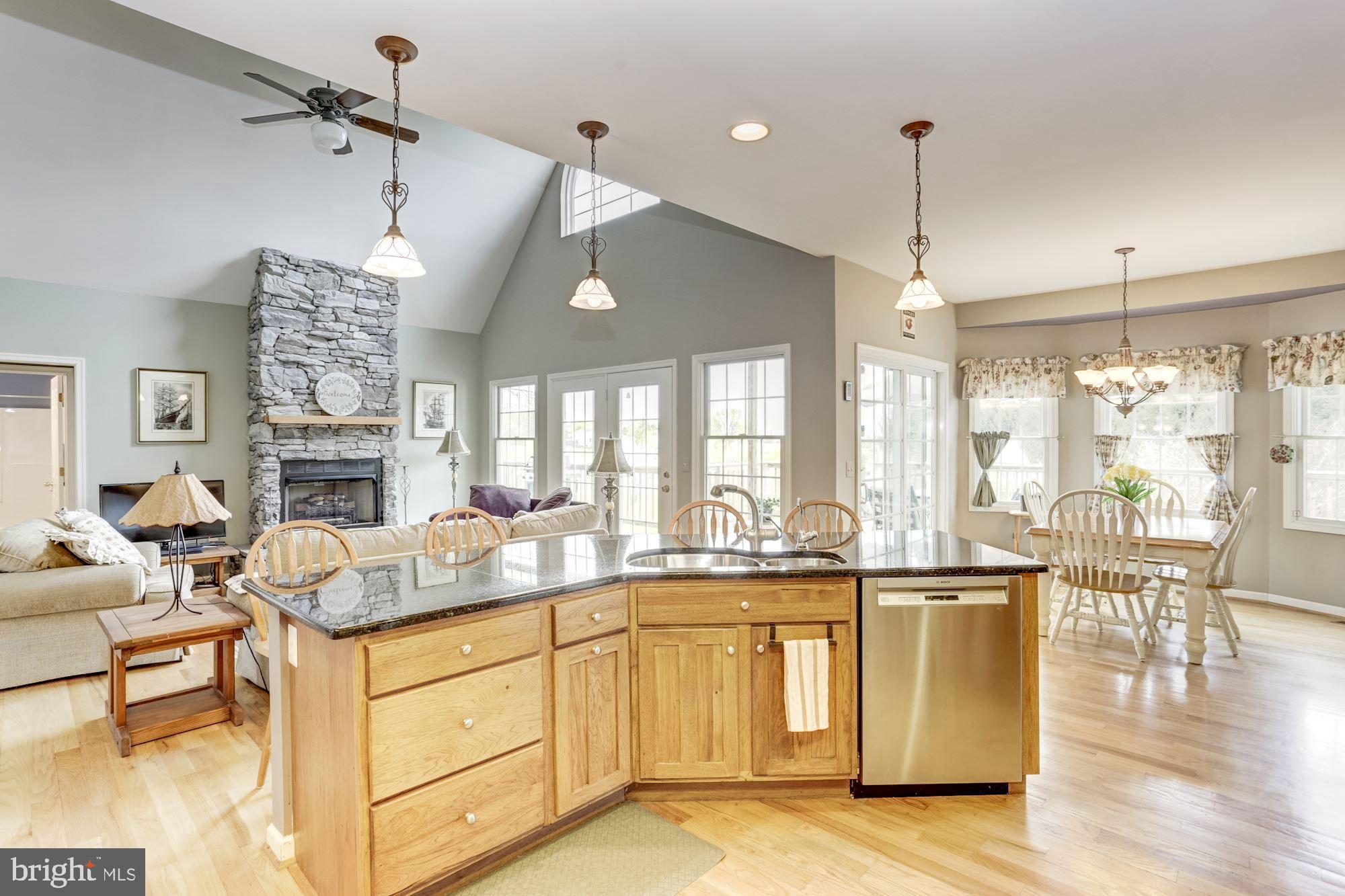 PEMBROKE GROVE - Residential