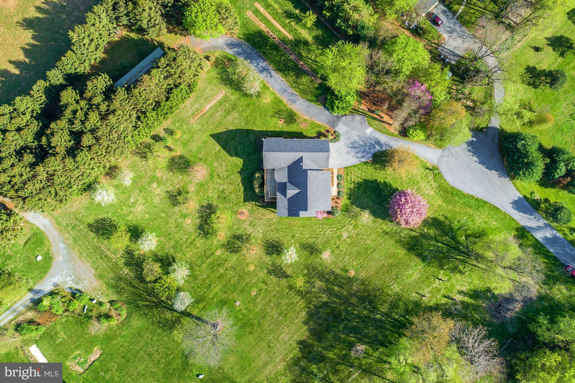 PEMBROKE GROVE - Residential