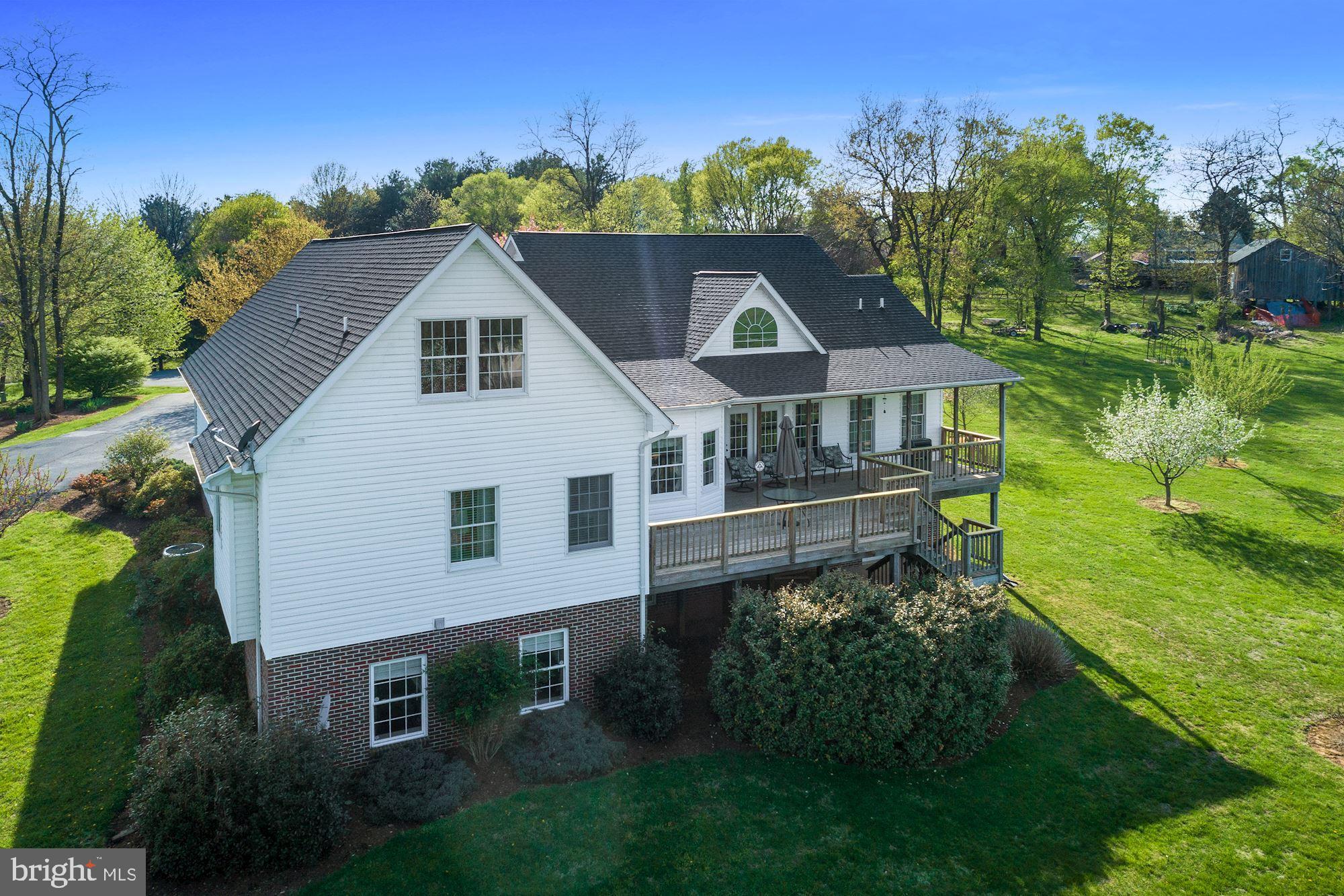 PEMBROKE GROVE - Residential