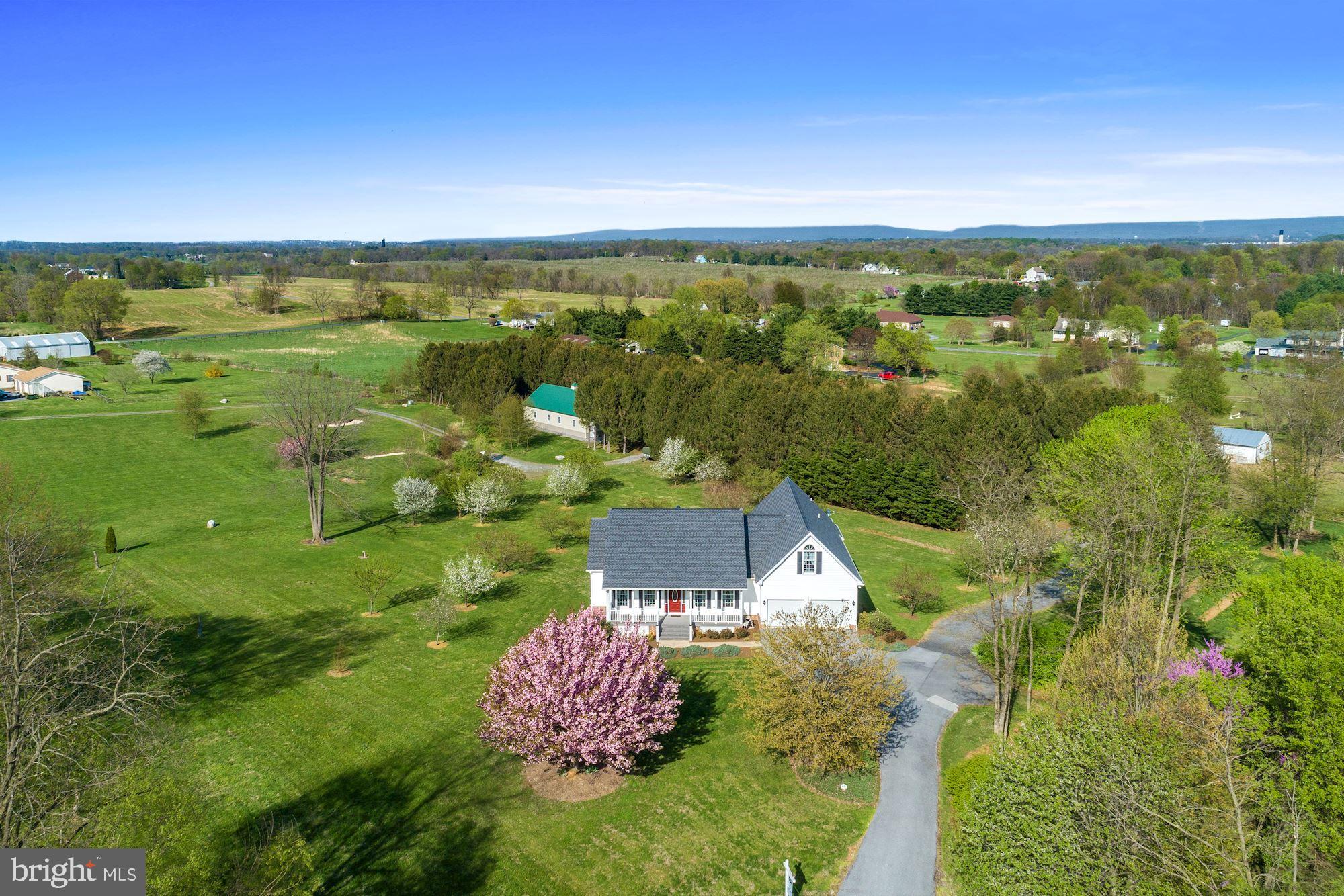 PEMBROKE GROVE - Residential