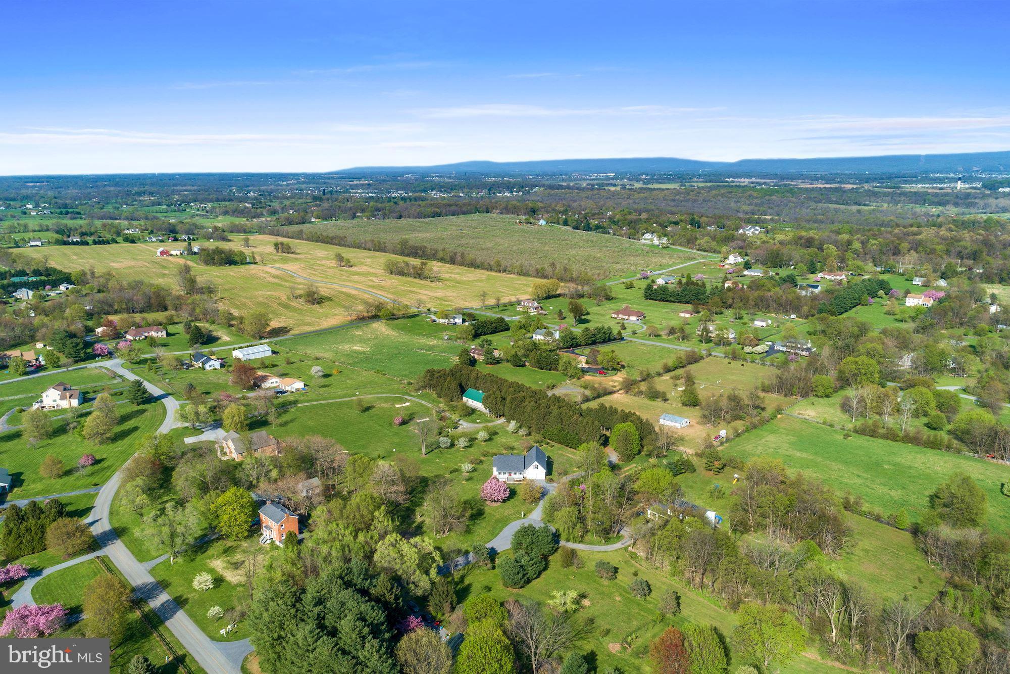 PEMBROKE GROVE - Residential