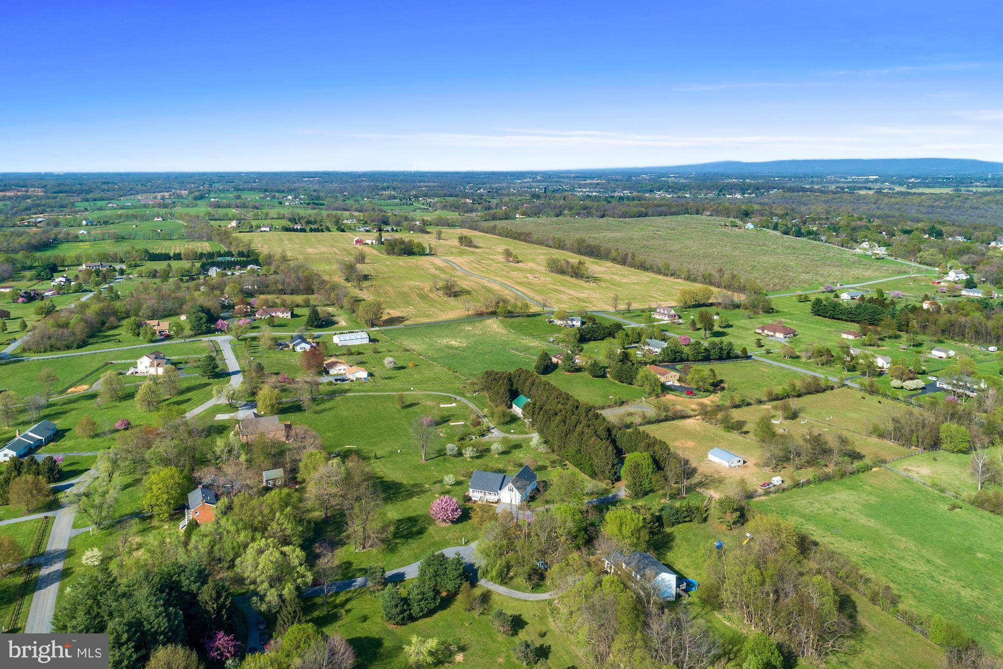 PEMBROKE GROVE - Residential