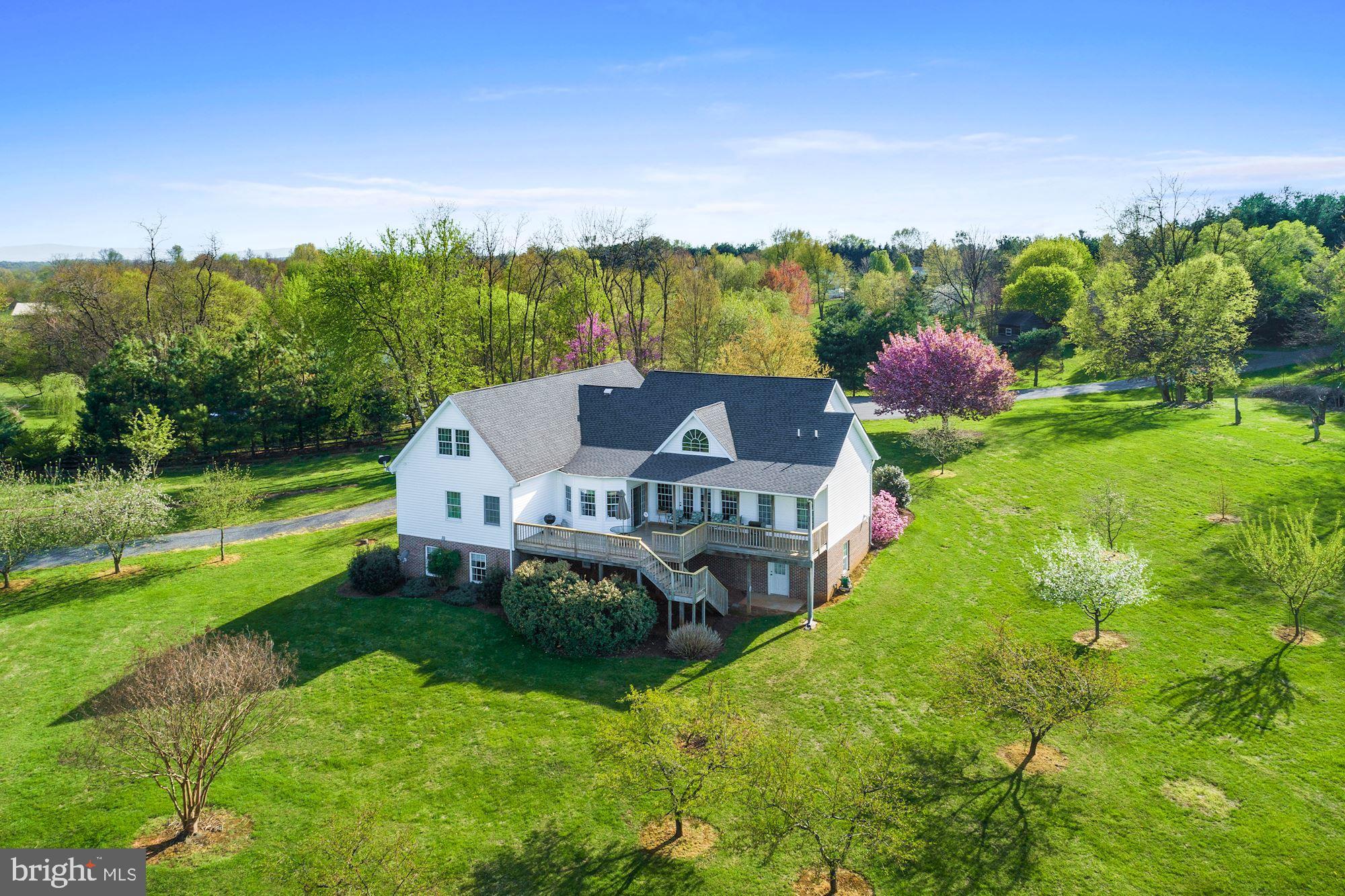 PEMBROKE GROVE - Residential