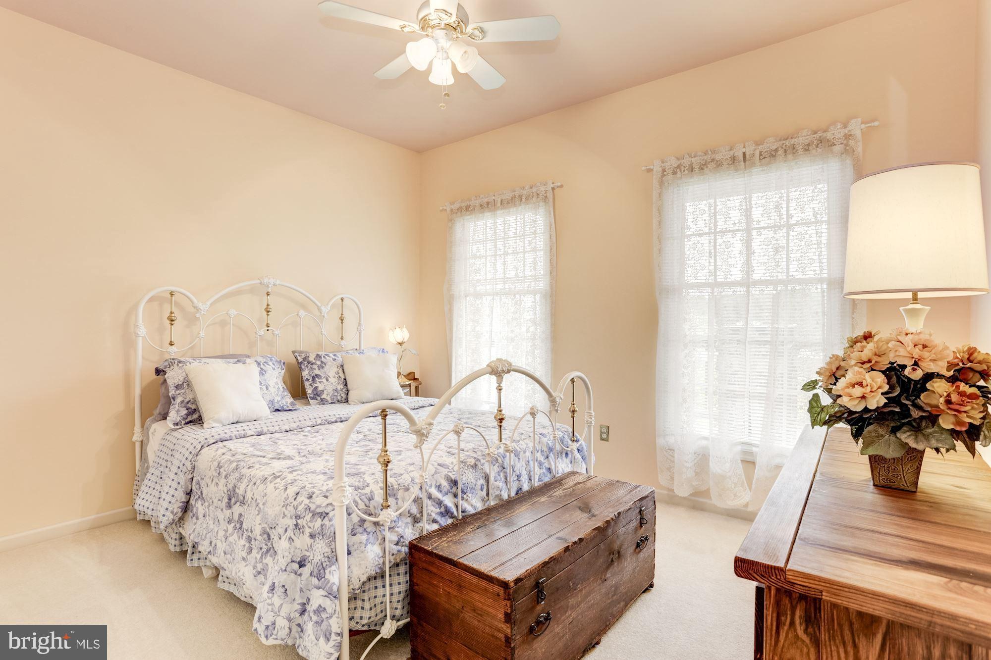 PEMBROKE GROVE - Residential