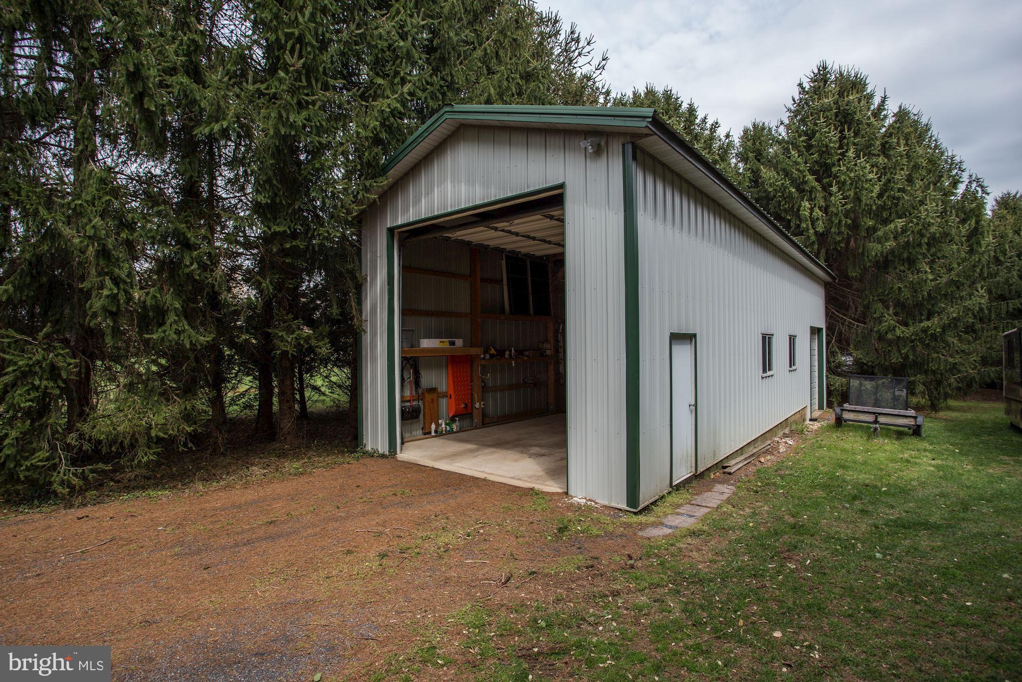 PEMBROKE GROVE - Residential