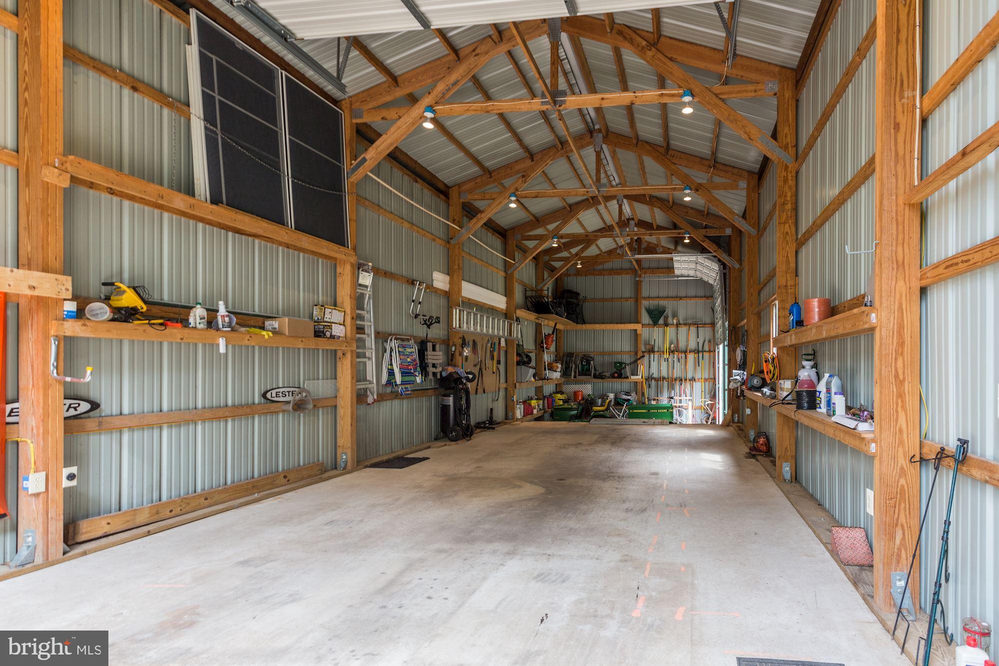 PEMBROKE GROVE - Residential