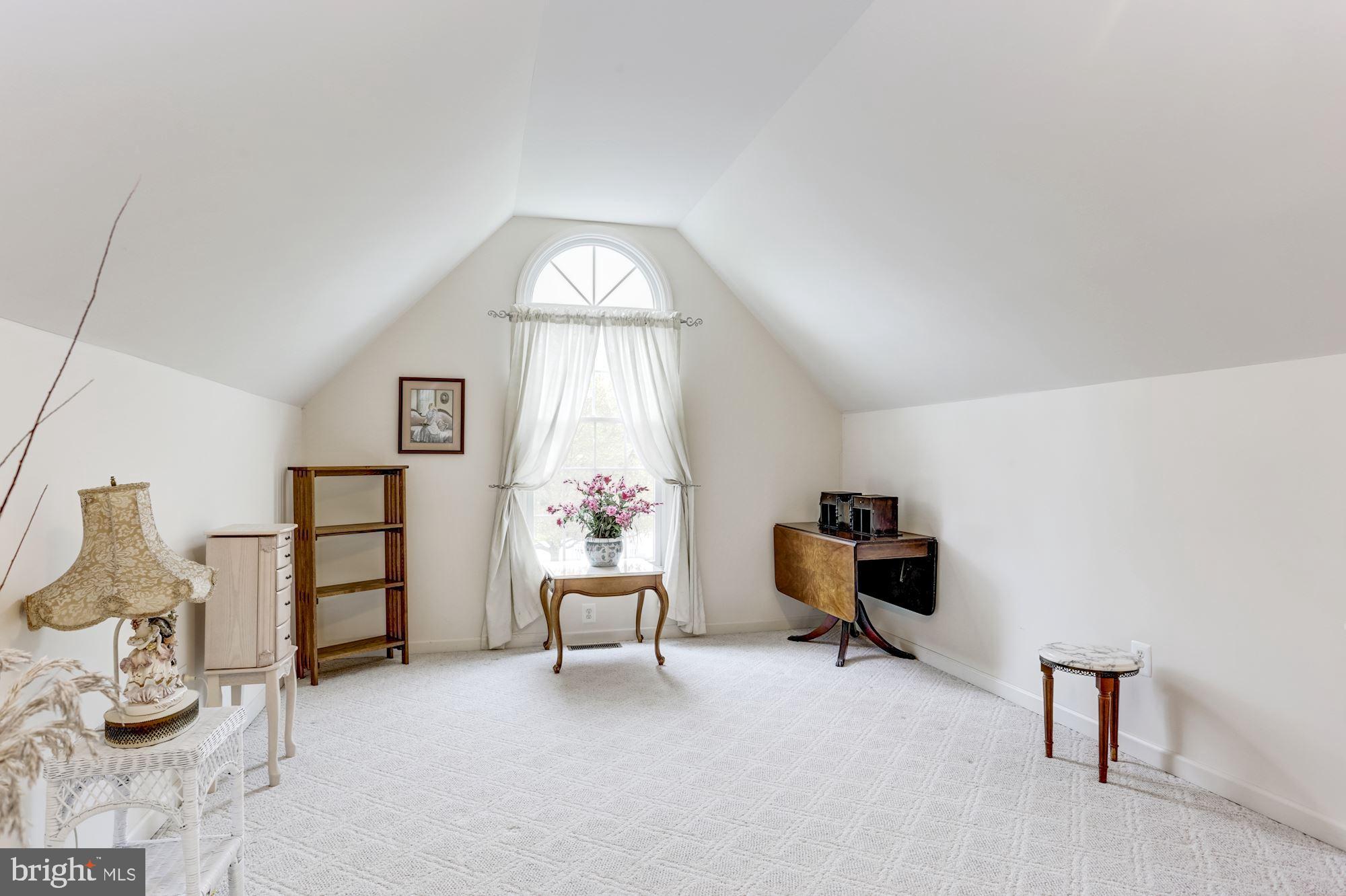 PEMBROKE GROVE - Residential