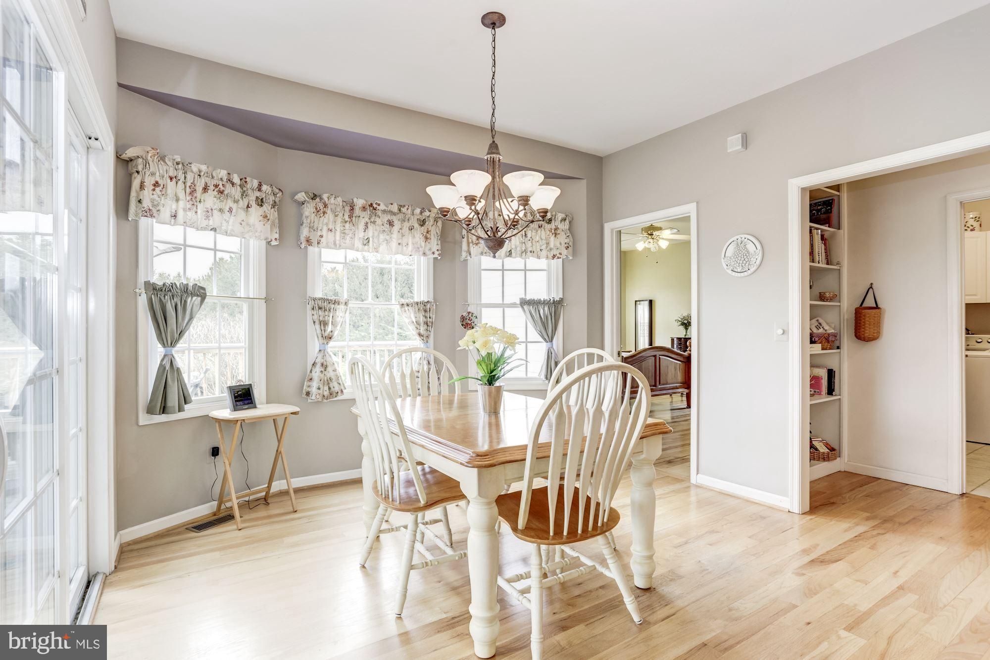 PEMBROKE GROVE - Residential