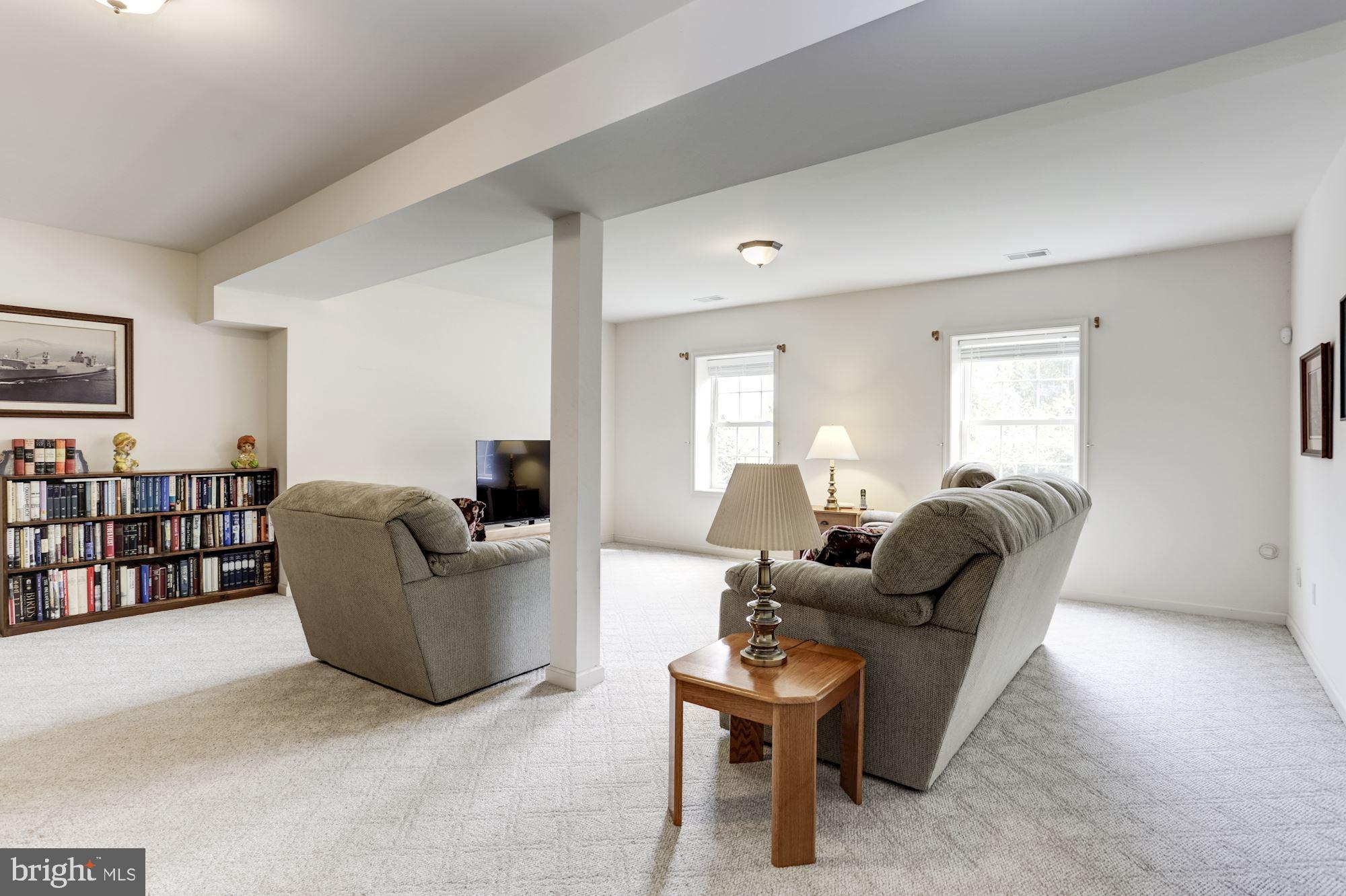 PEMBROKE GROVE - Residential