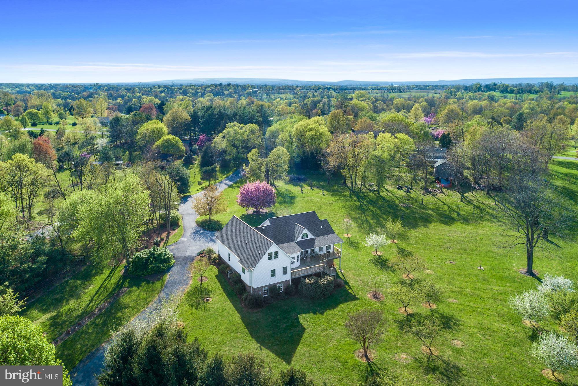 PEMBROKE GROVE - Residential