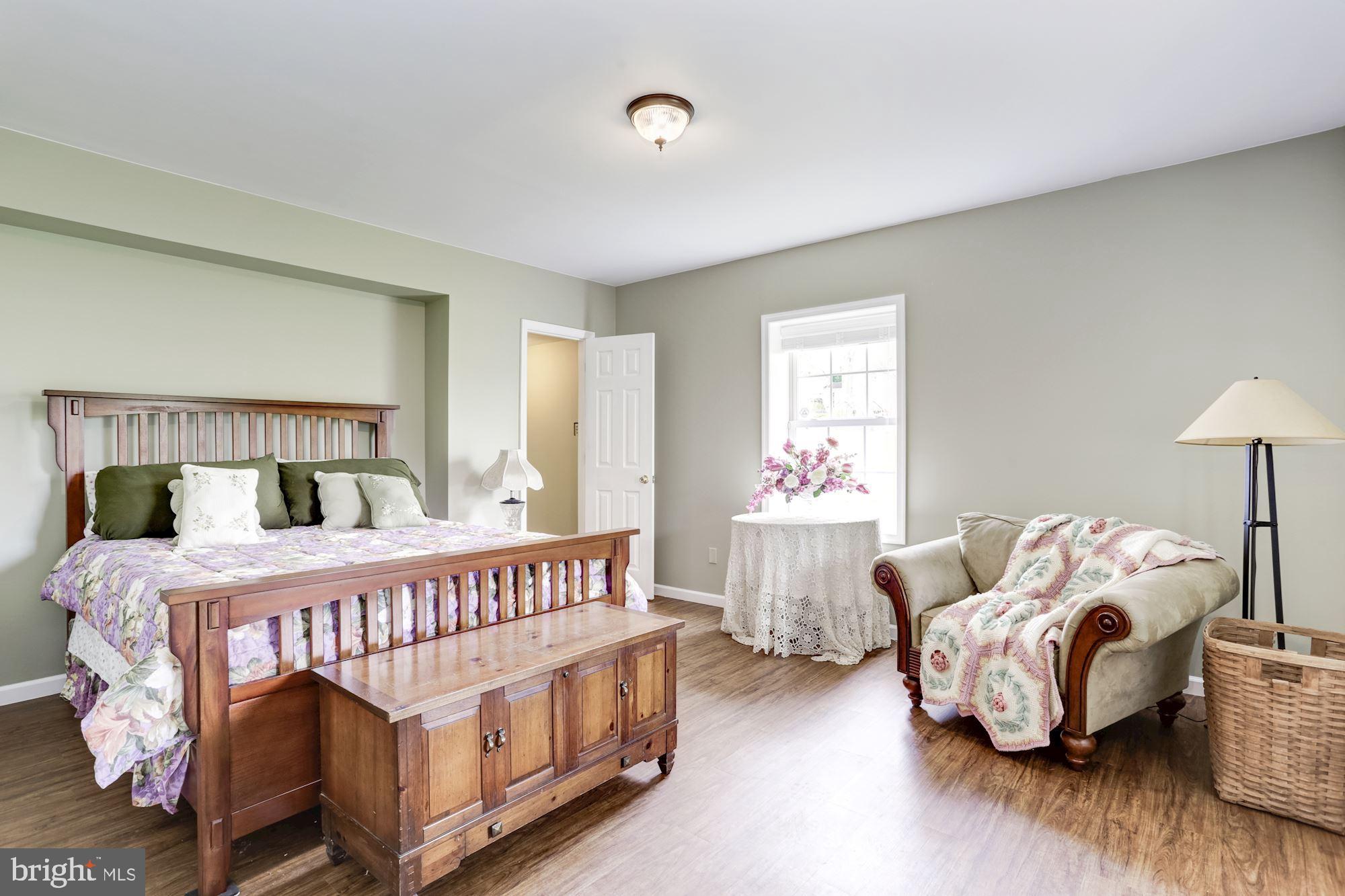 PEMBROKE GROVE - Residential