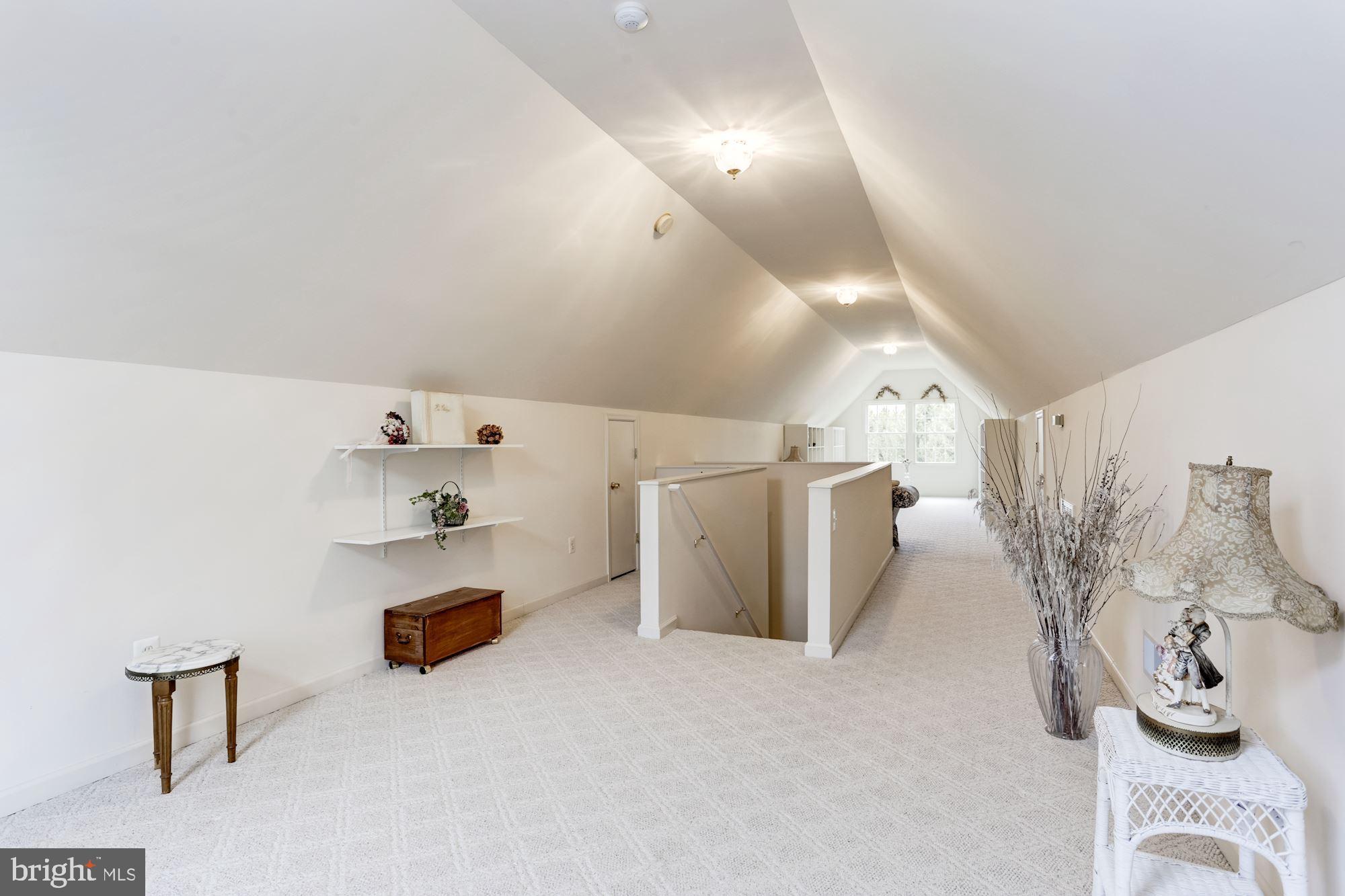 PEMBROKE GROVE - Residential