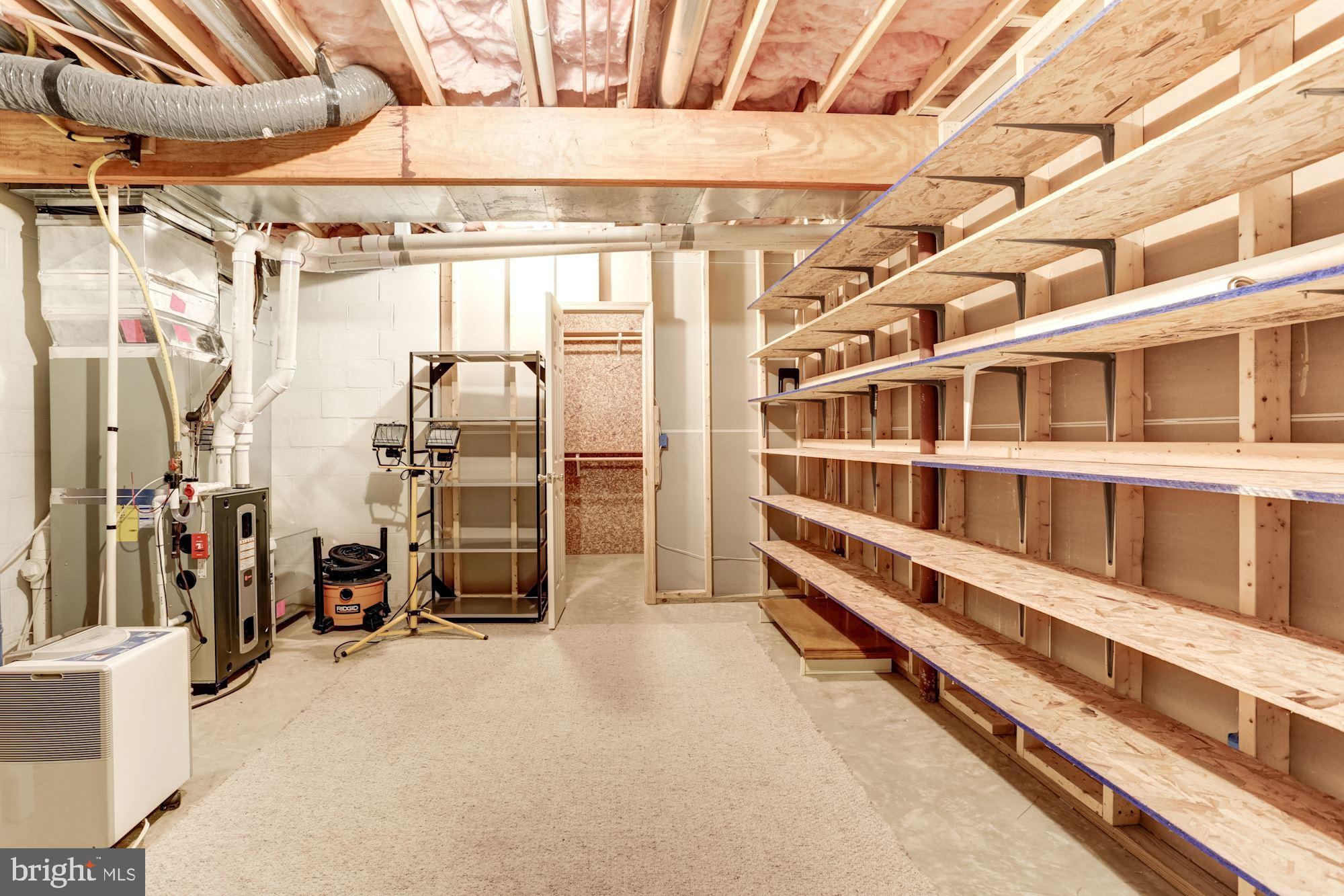 PEMBROKE GROVE - Residential