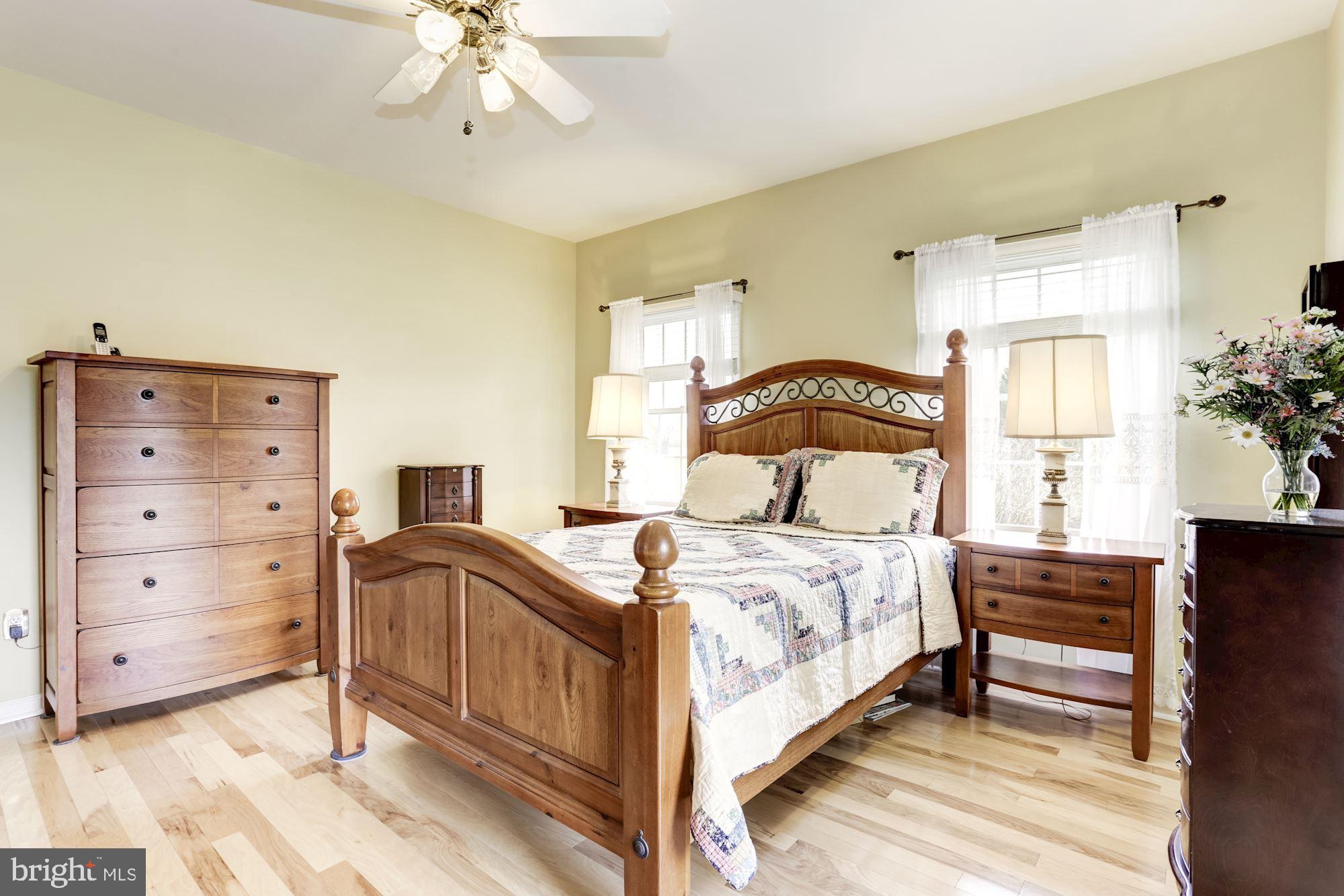 PEMBROKE GROVE - Residential