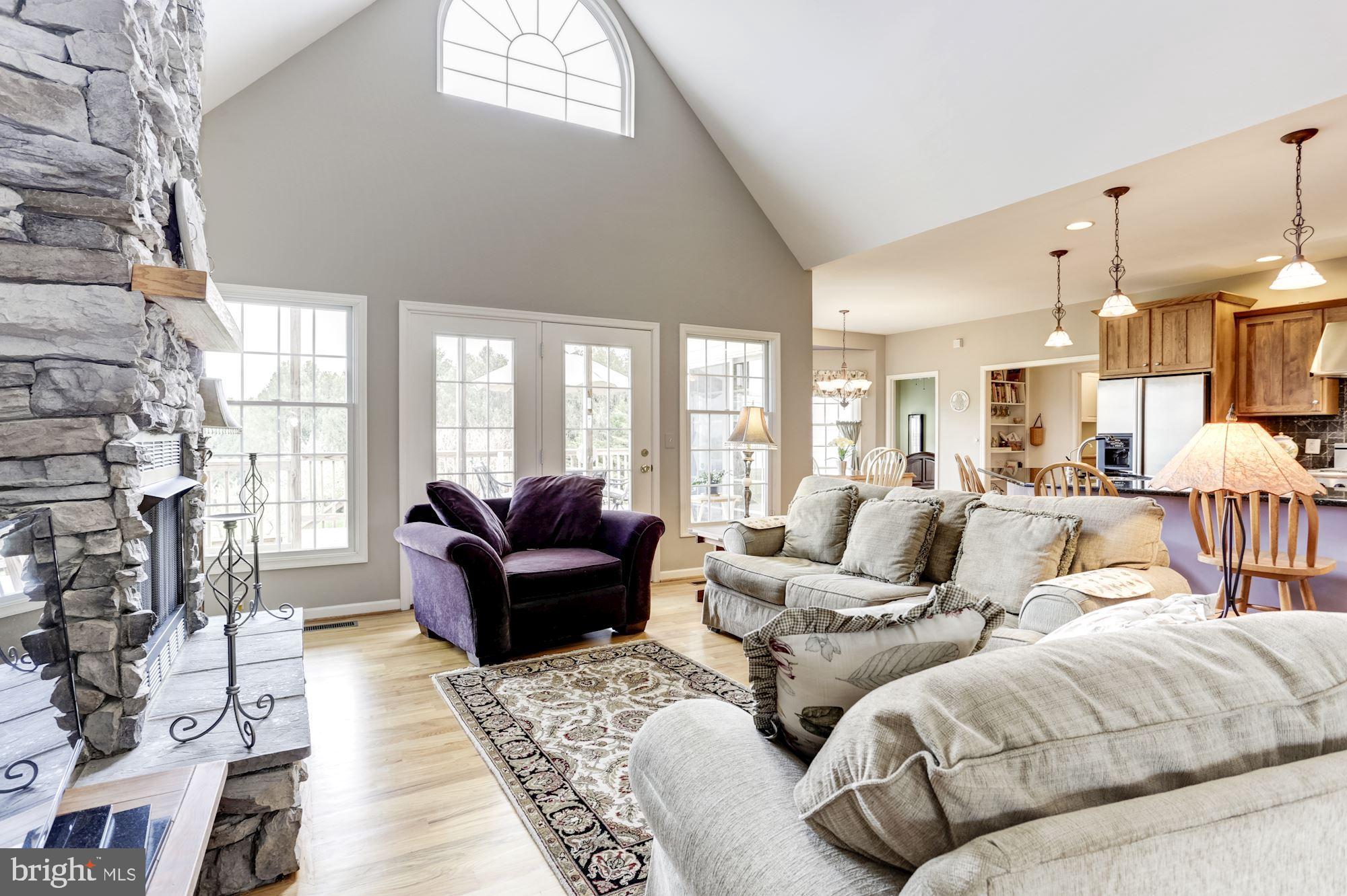 PEMBROKE GROVE - Residential