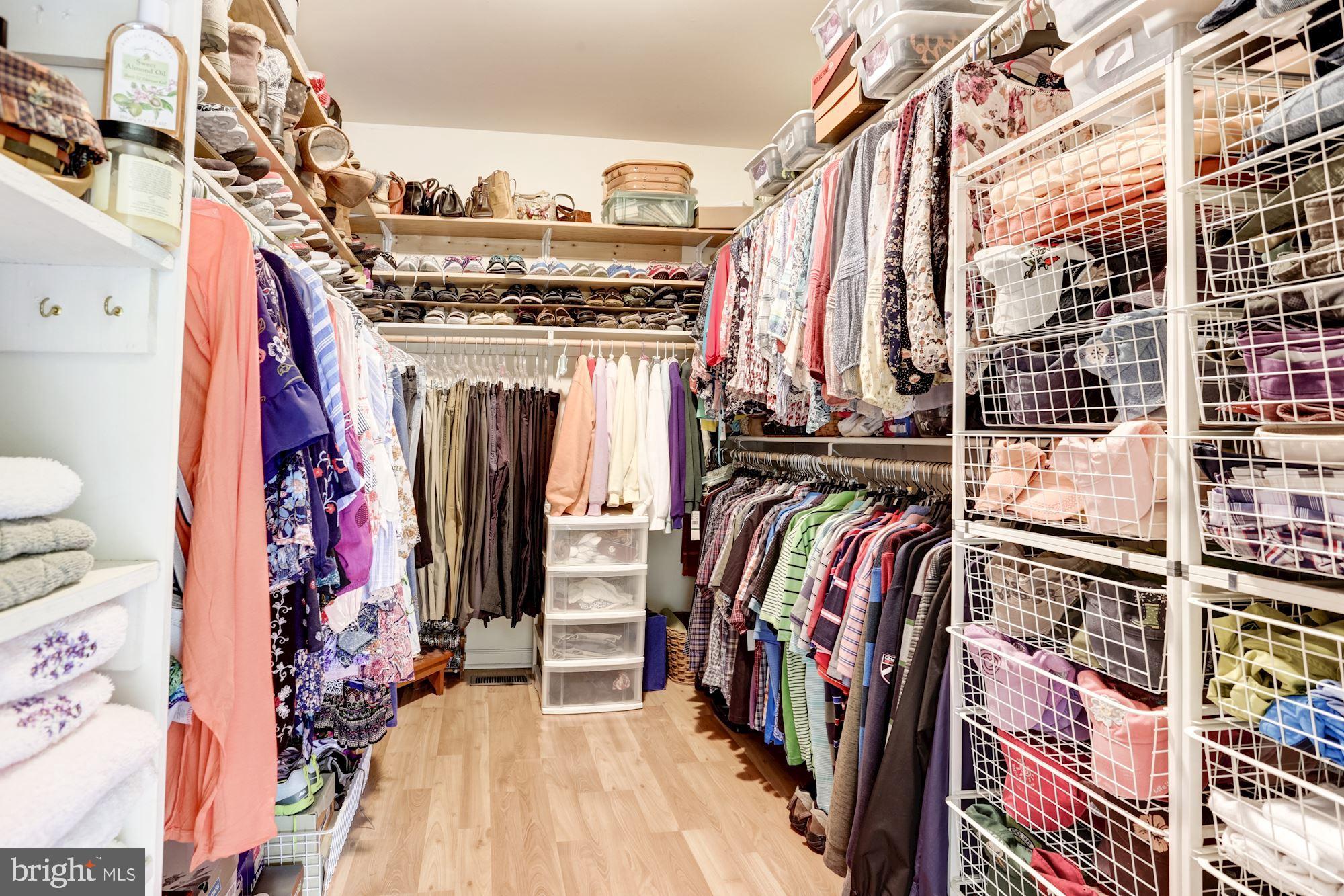 PEMBROKE GROVE - Residential