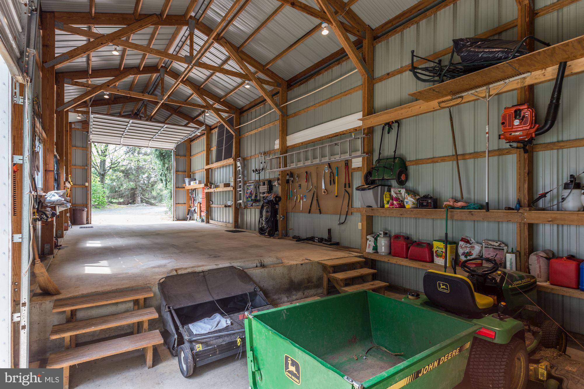 PEMBROKE GROVE - Residential