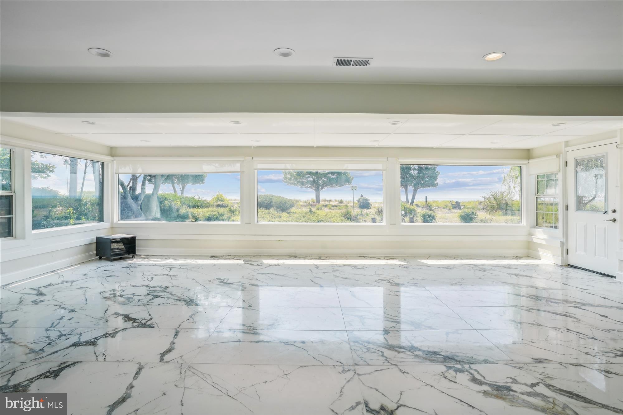 COVE POINT - Residential