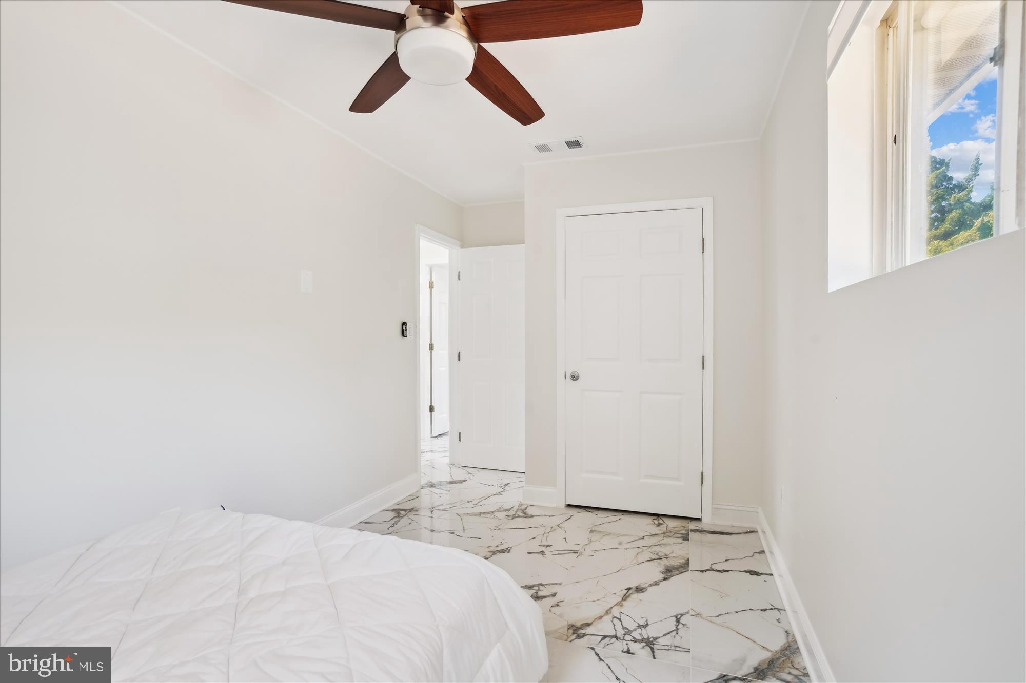 COVE POINT - Residential